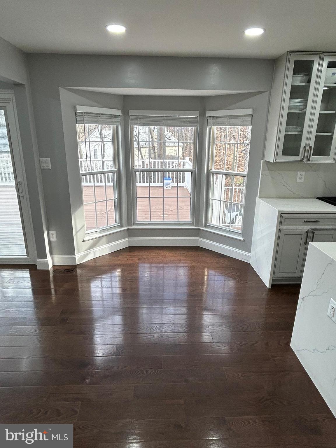 JAMES CREEK - Residential