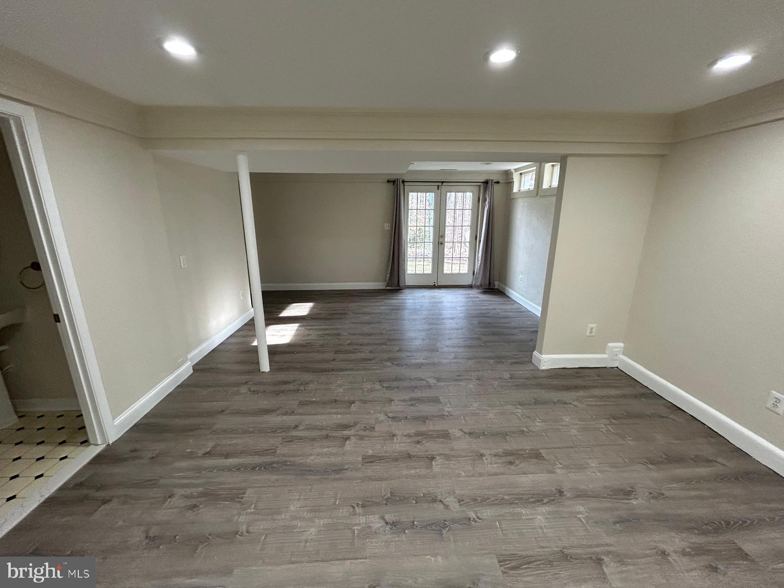 JAMES CREEK - Residential