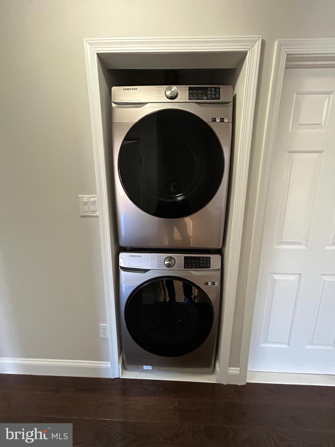 JAMES CREEK - Residential