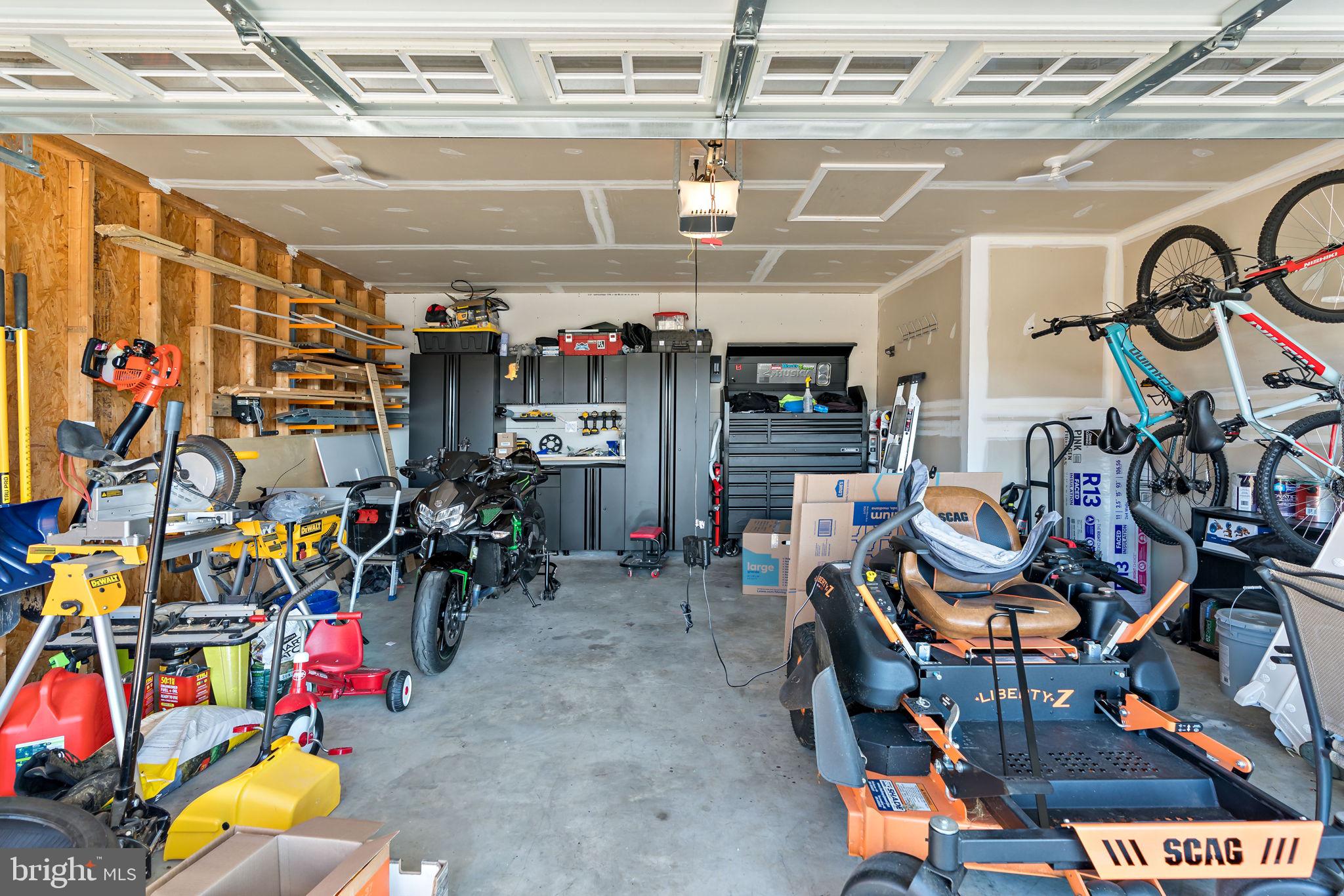 PEBBLE RIDGE - Residential