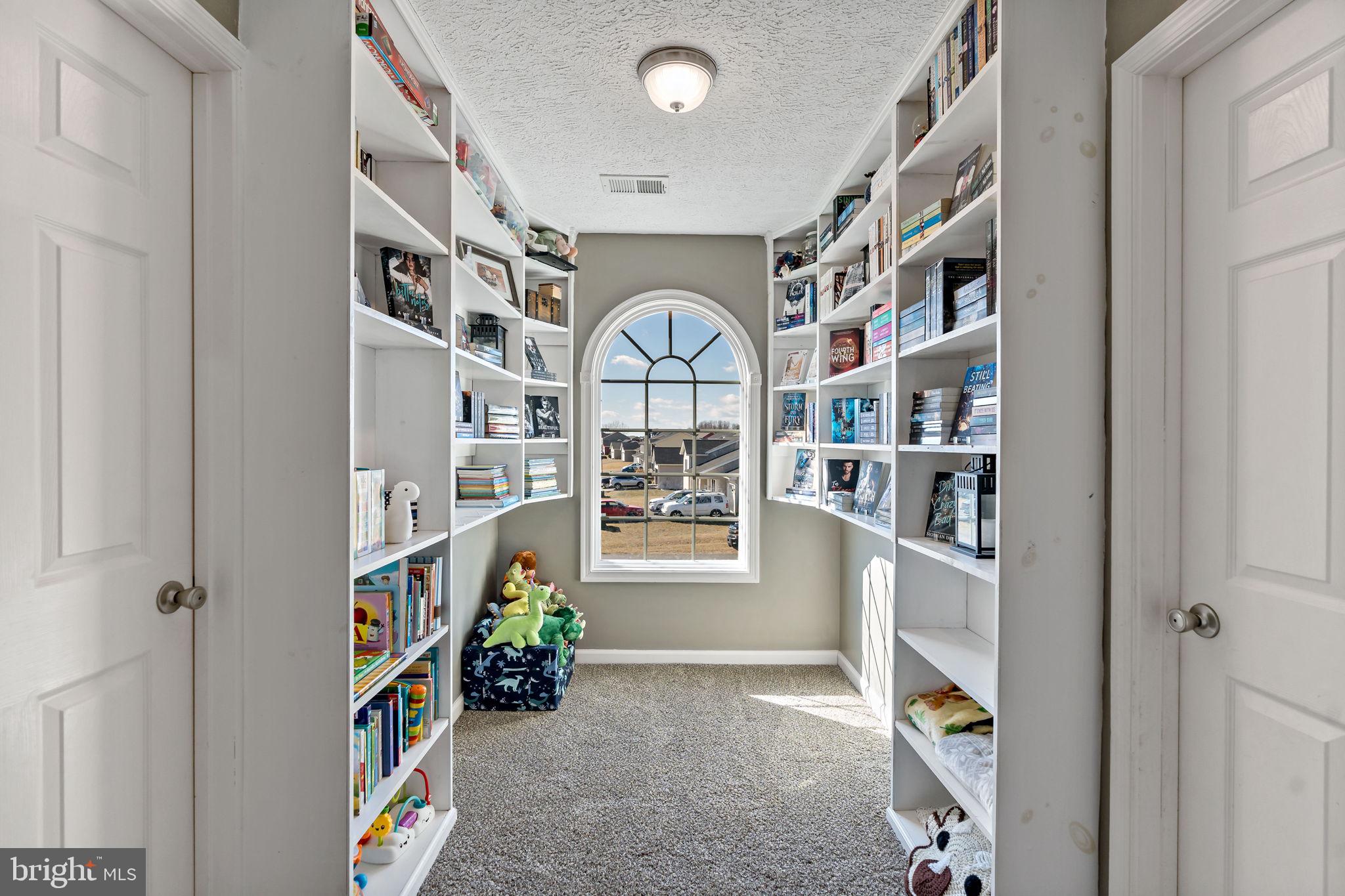 PEBBLE RIDGE - Residential