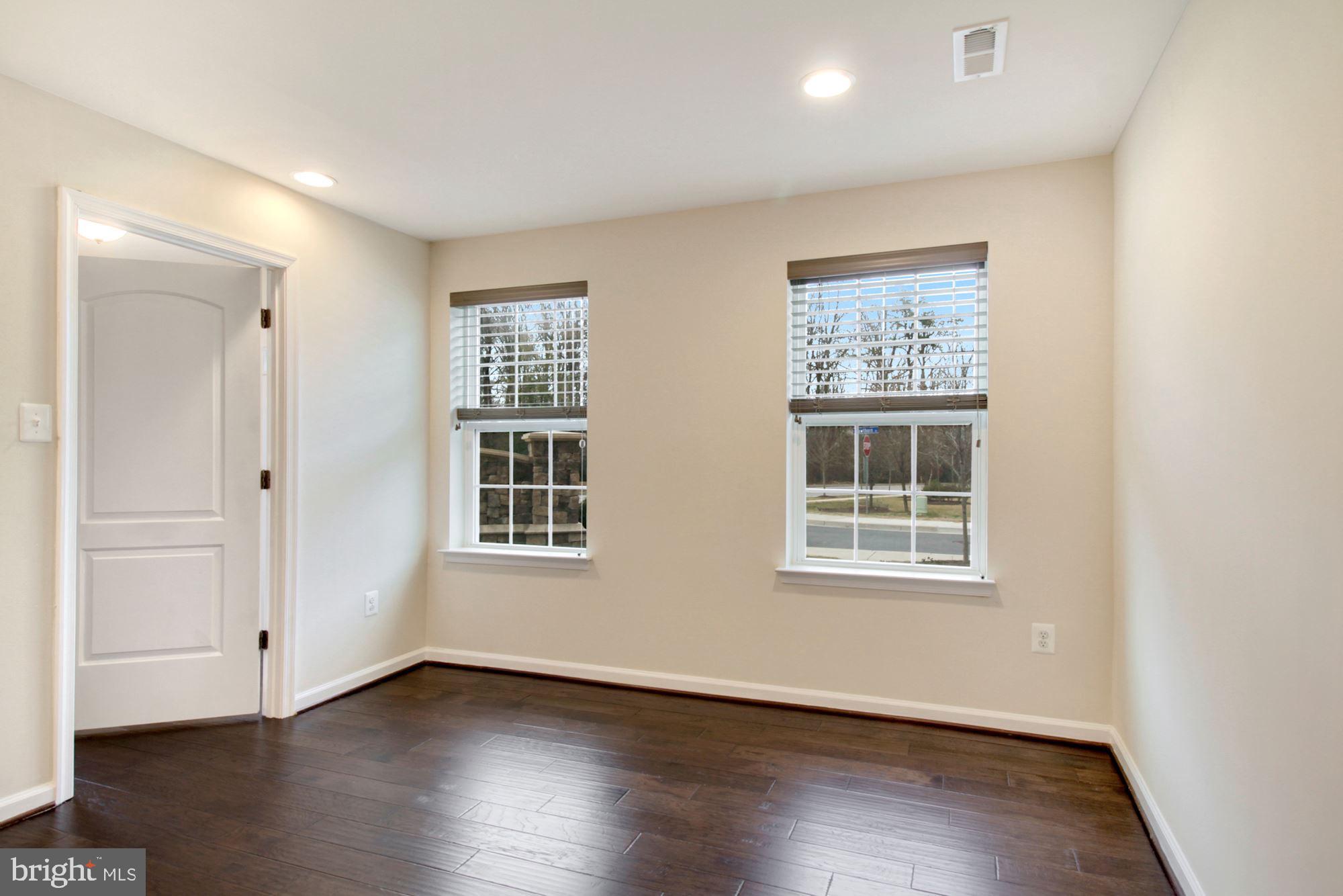 DORCHESTER VIEW - Residential Lease