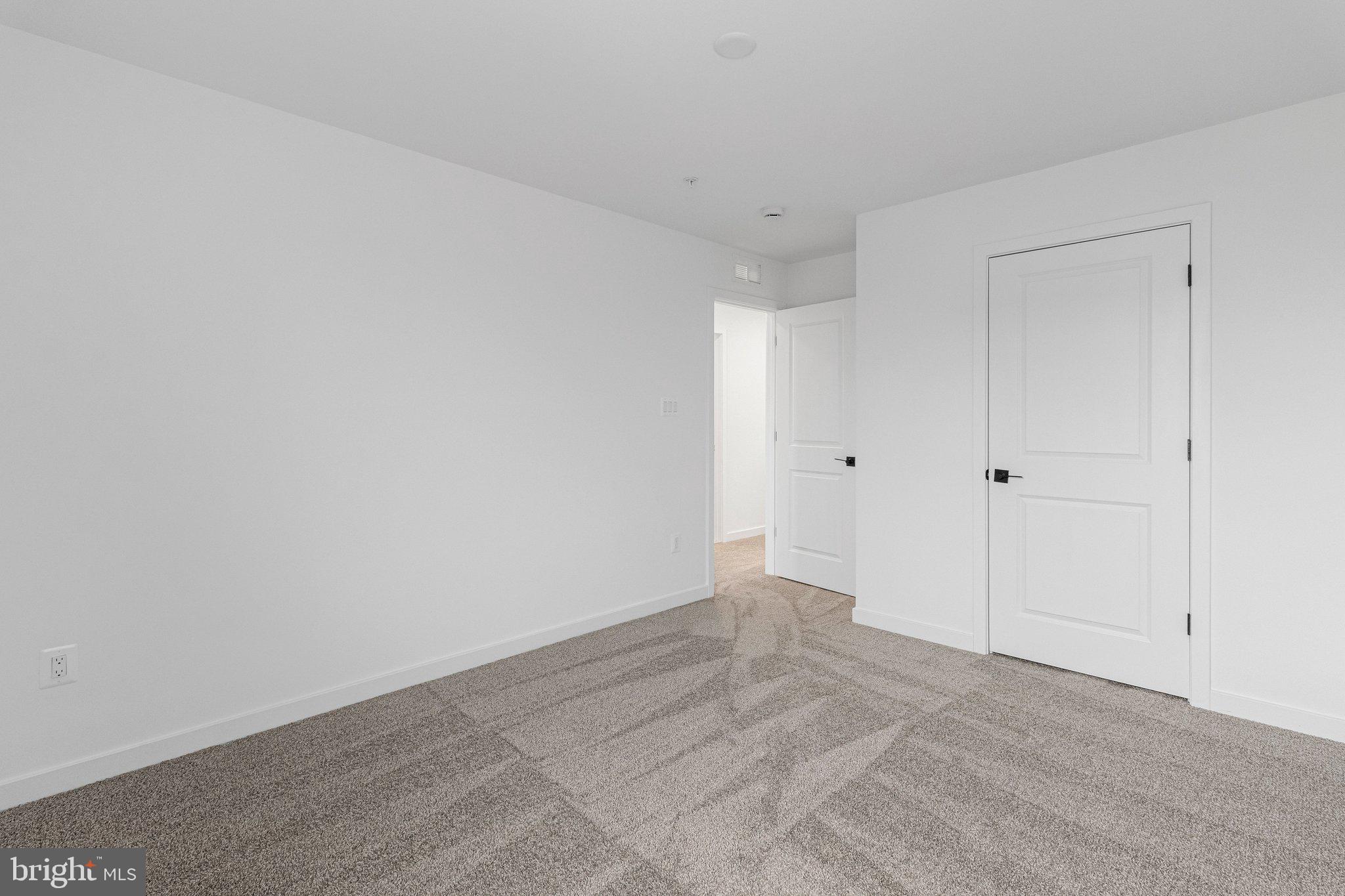 ELMWOOD FARM - Residential