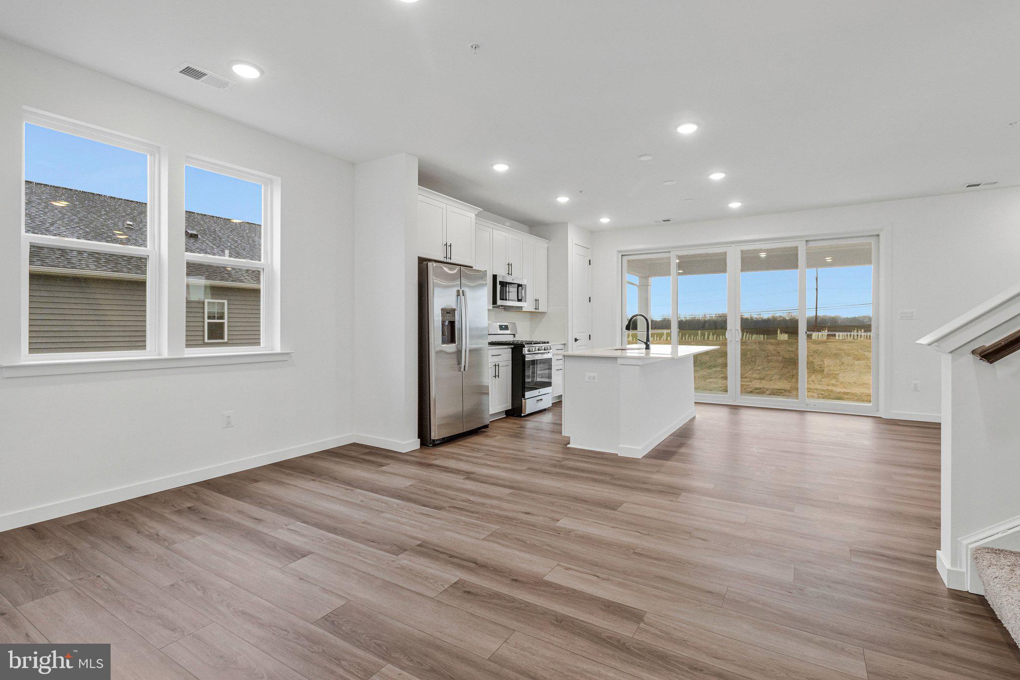 ELMWOOD FARM - Residential