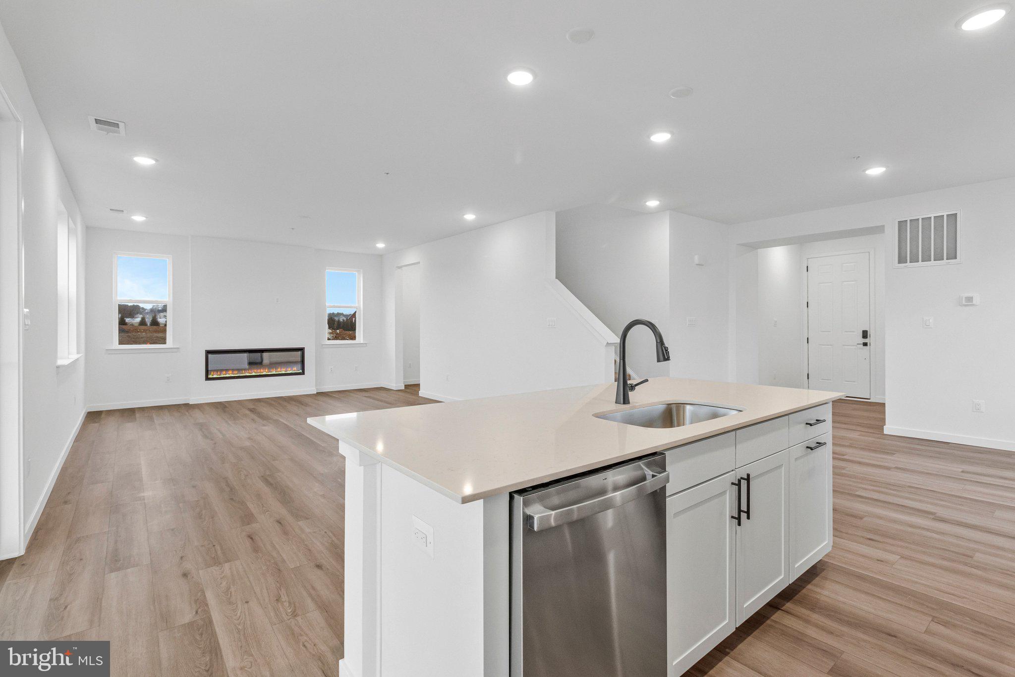 ELMWOOD FARM - Residential