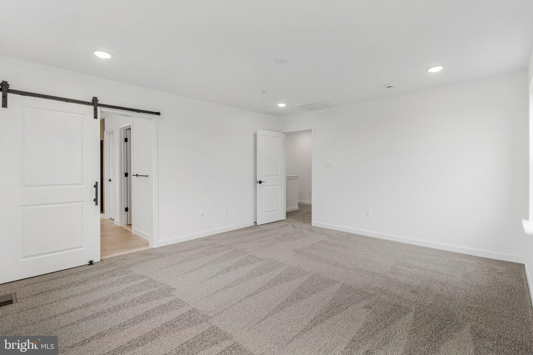 ELMWOOD FARM - Residential