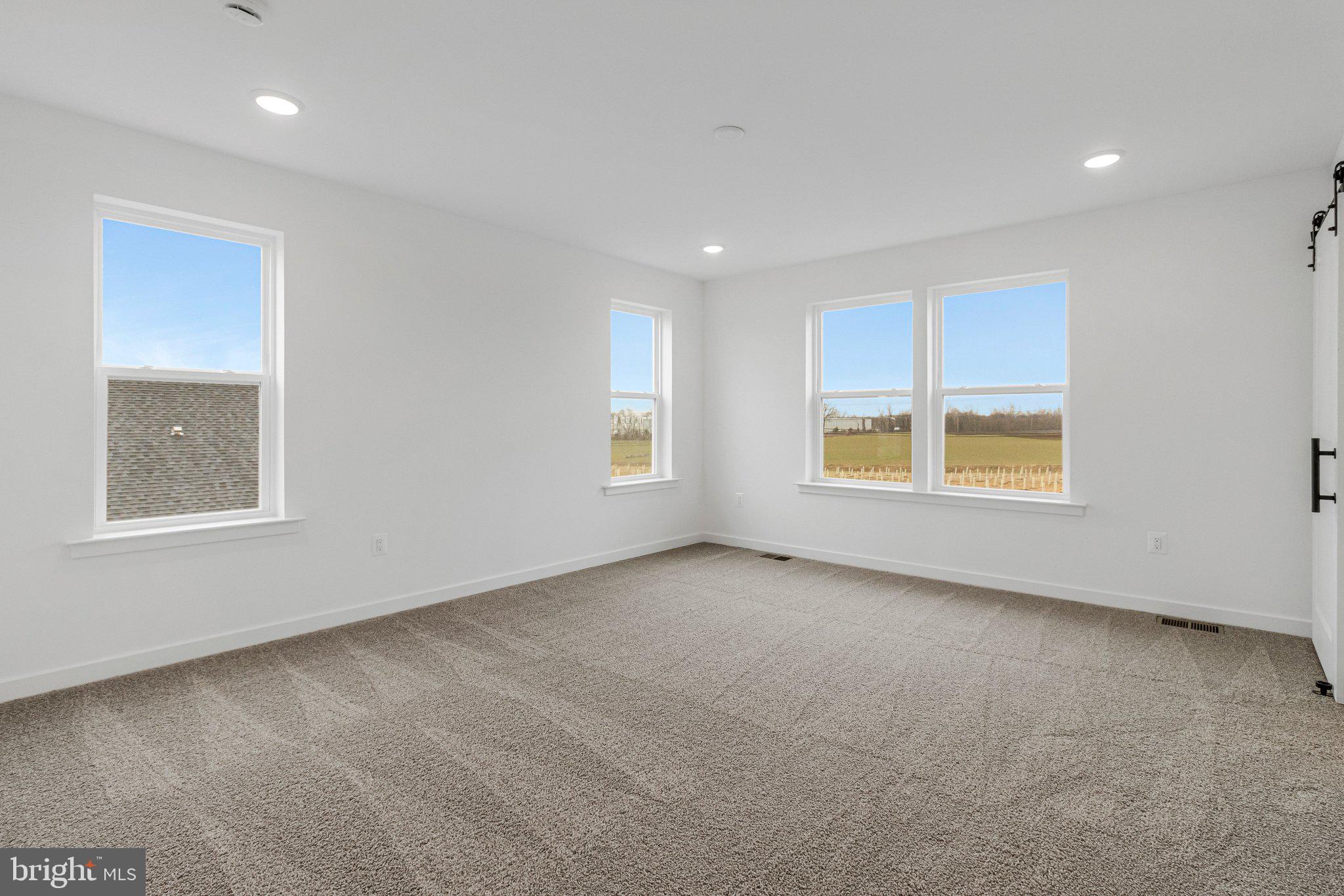 ELMWOOD FARM - Residential