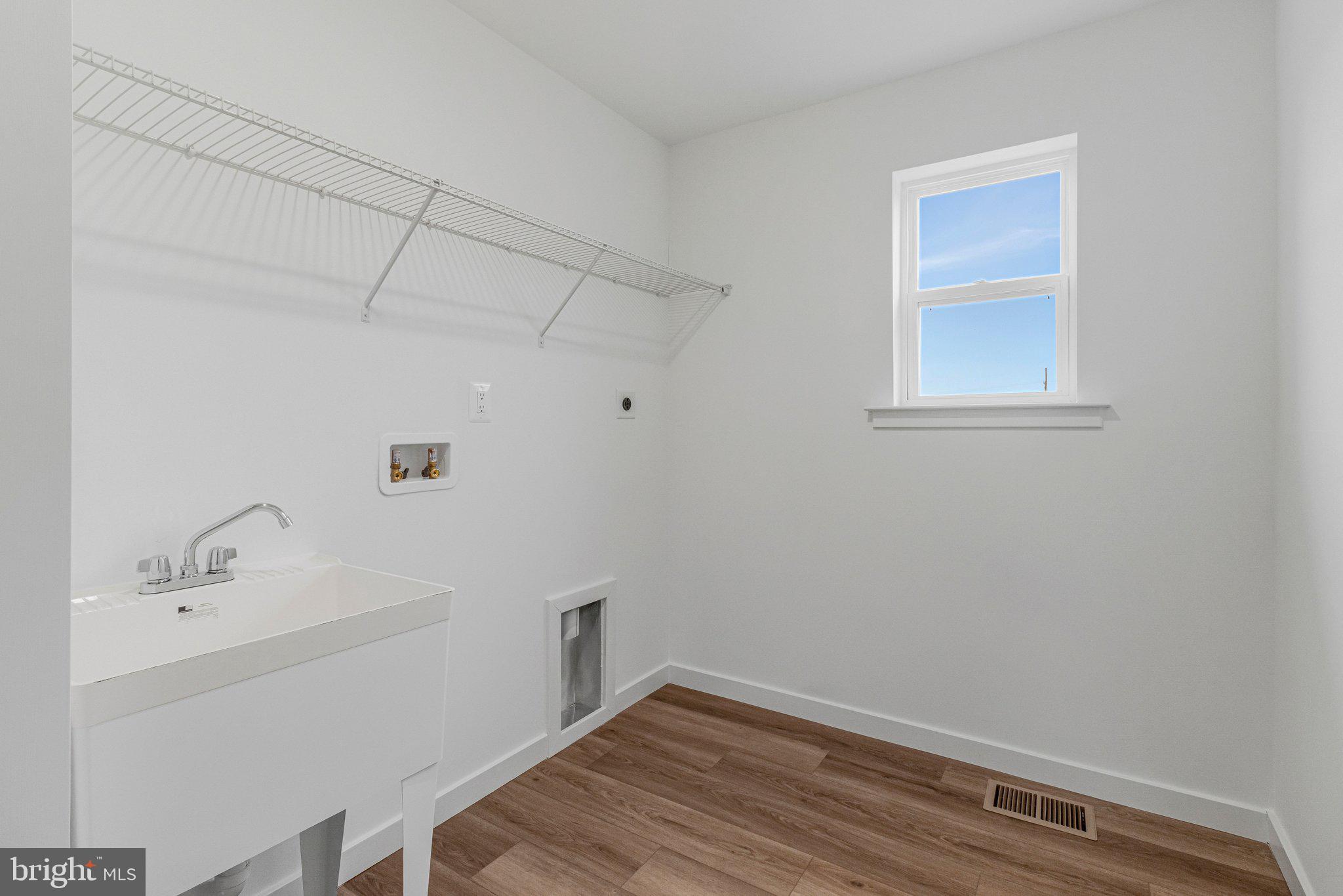 ELMWOOD FARM - Residential