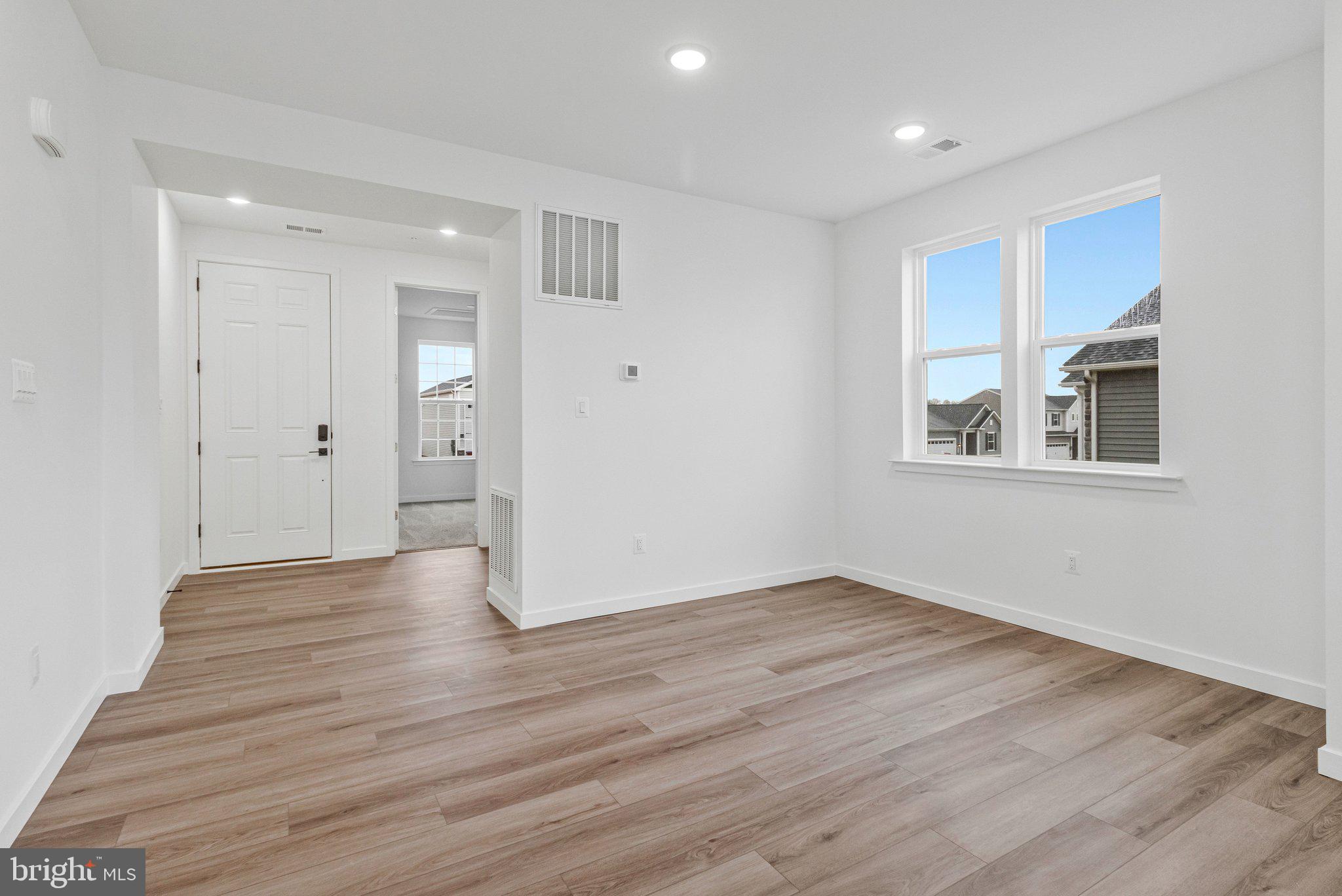 ELMWOOD FARM - Residential