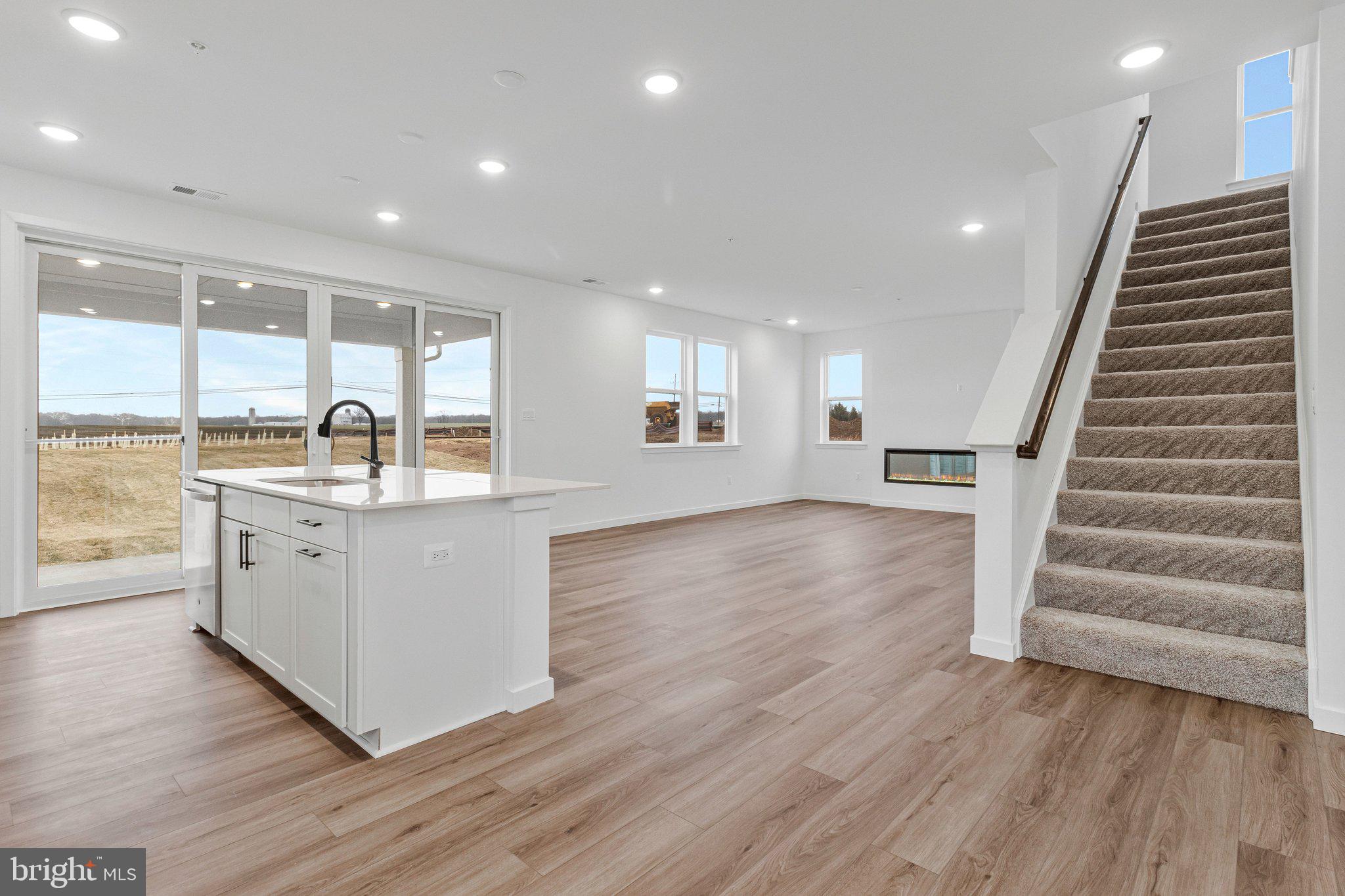 ELMWOOD FARM - Residential