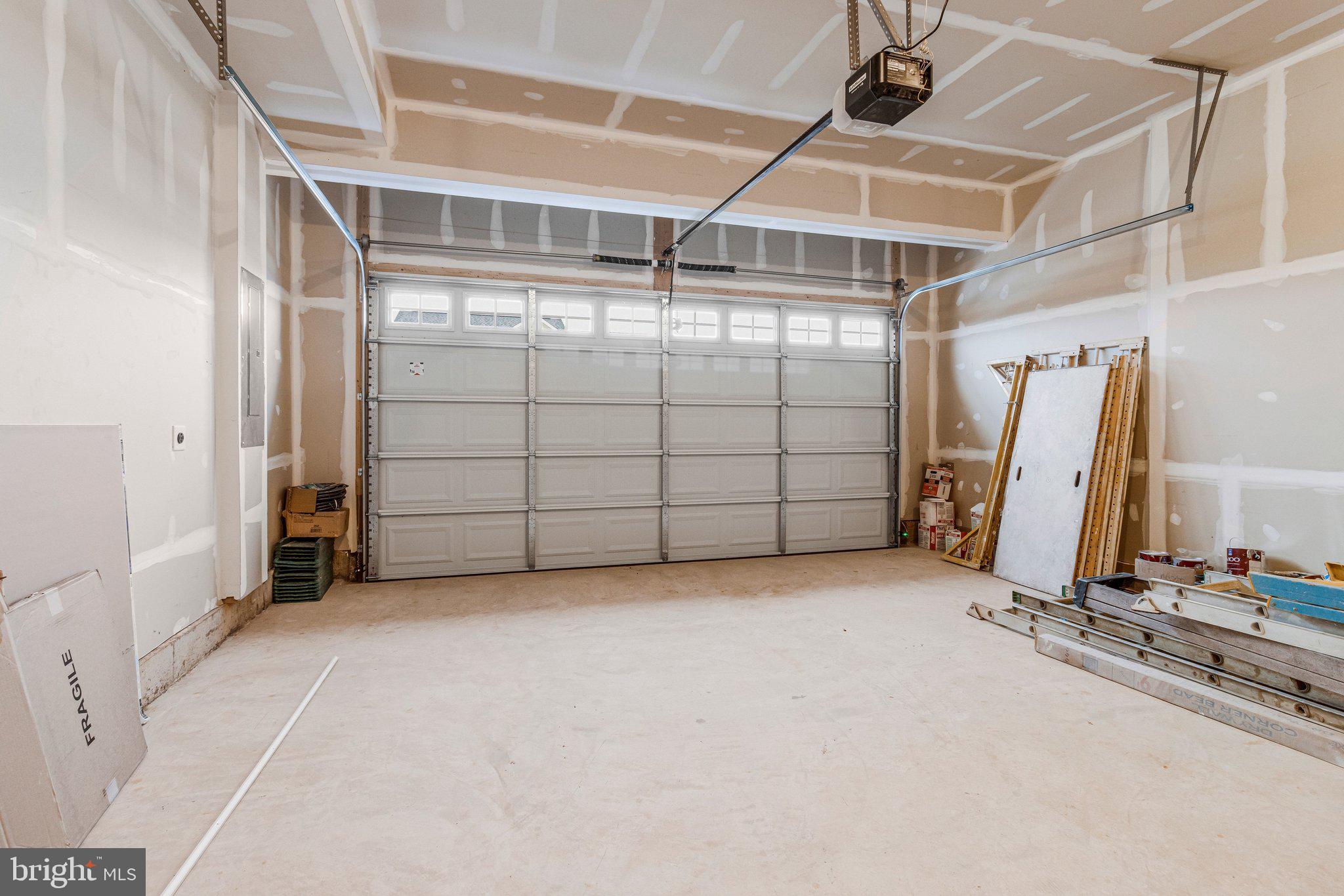 ELMWOOD FARM - Residential