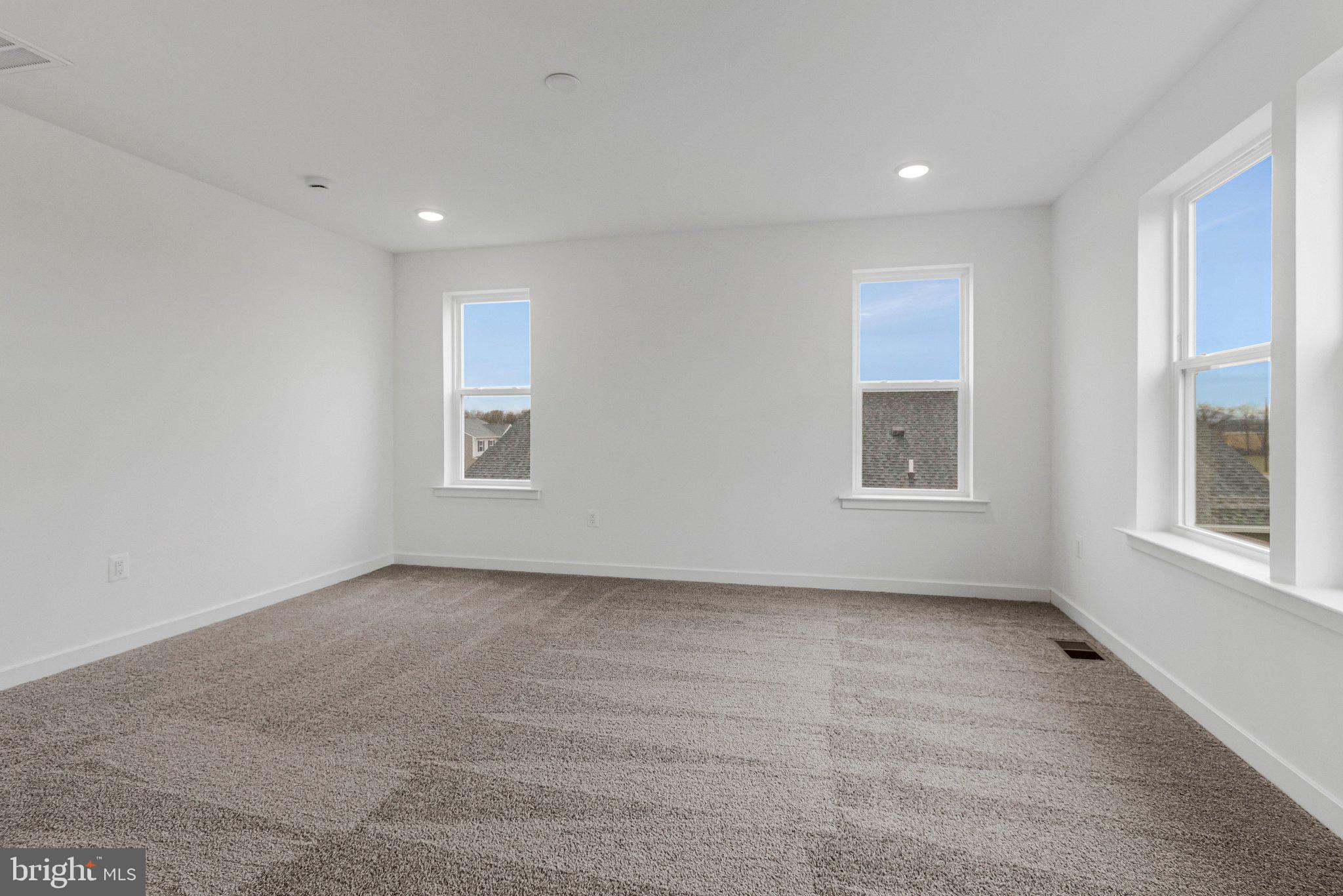 ELMWOOD FARM - Residential