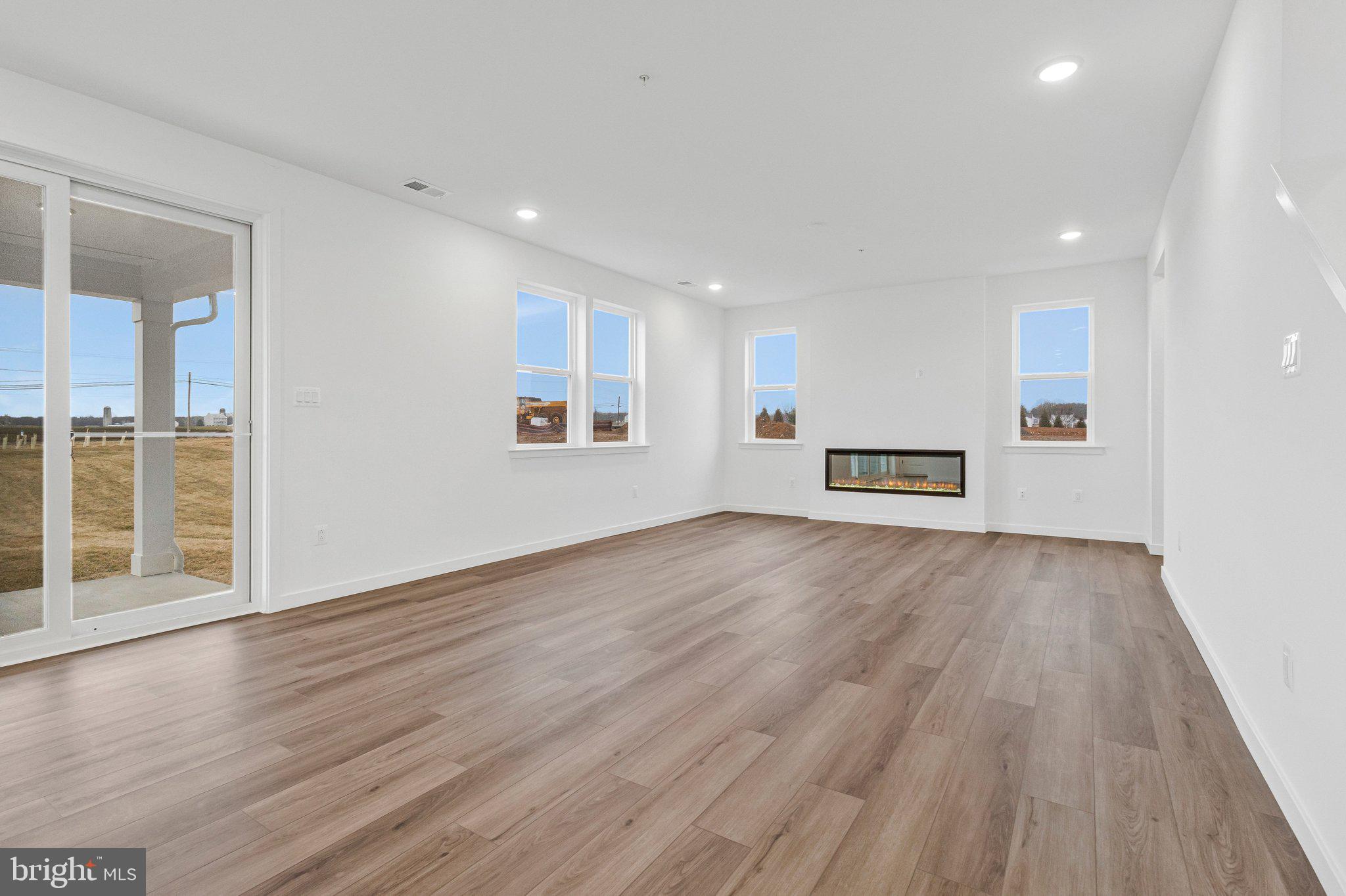 ELMWOOD FARM - Residential