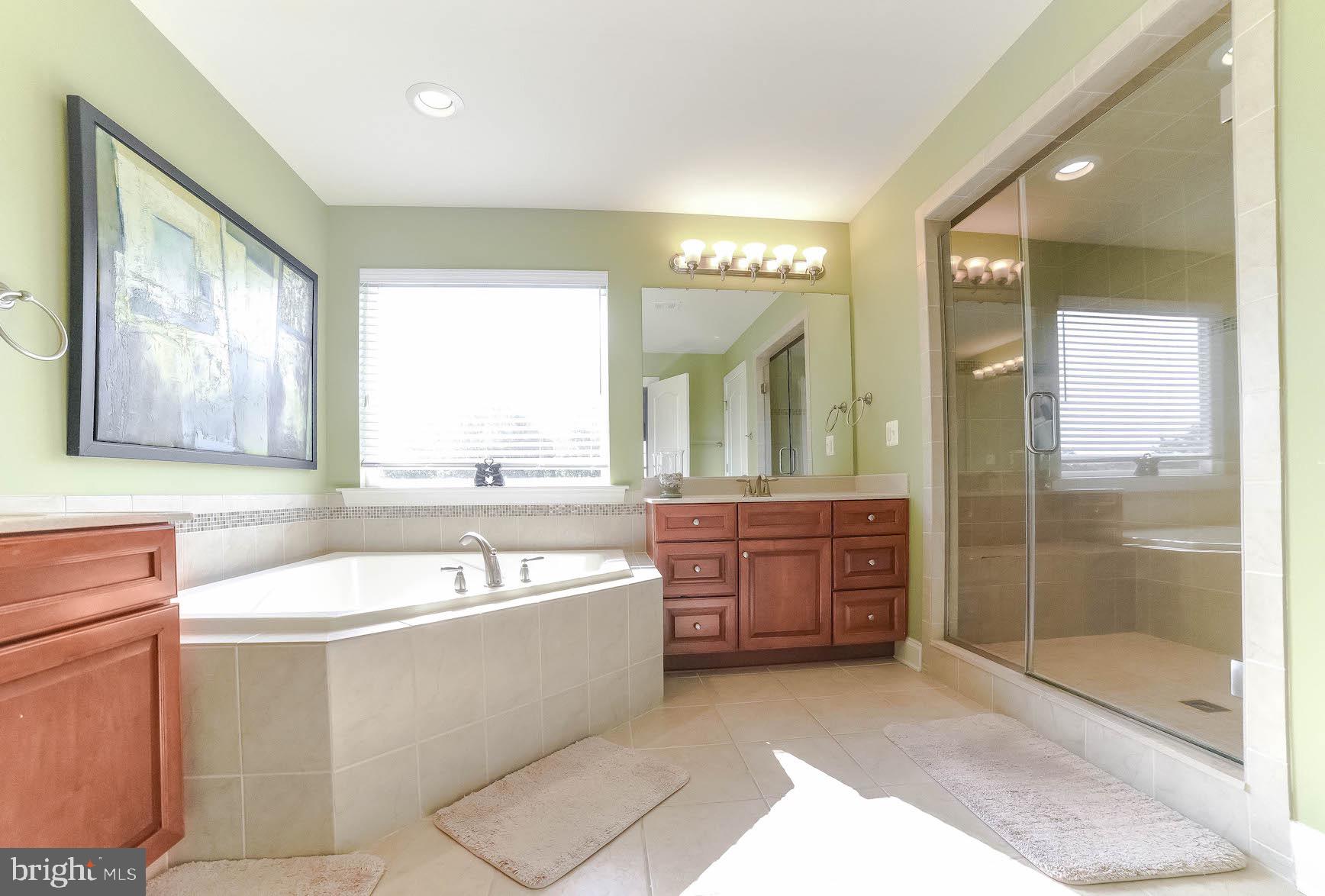 PEMBROOKE - Residential