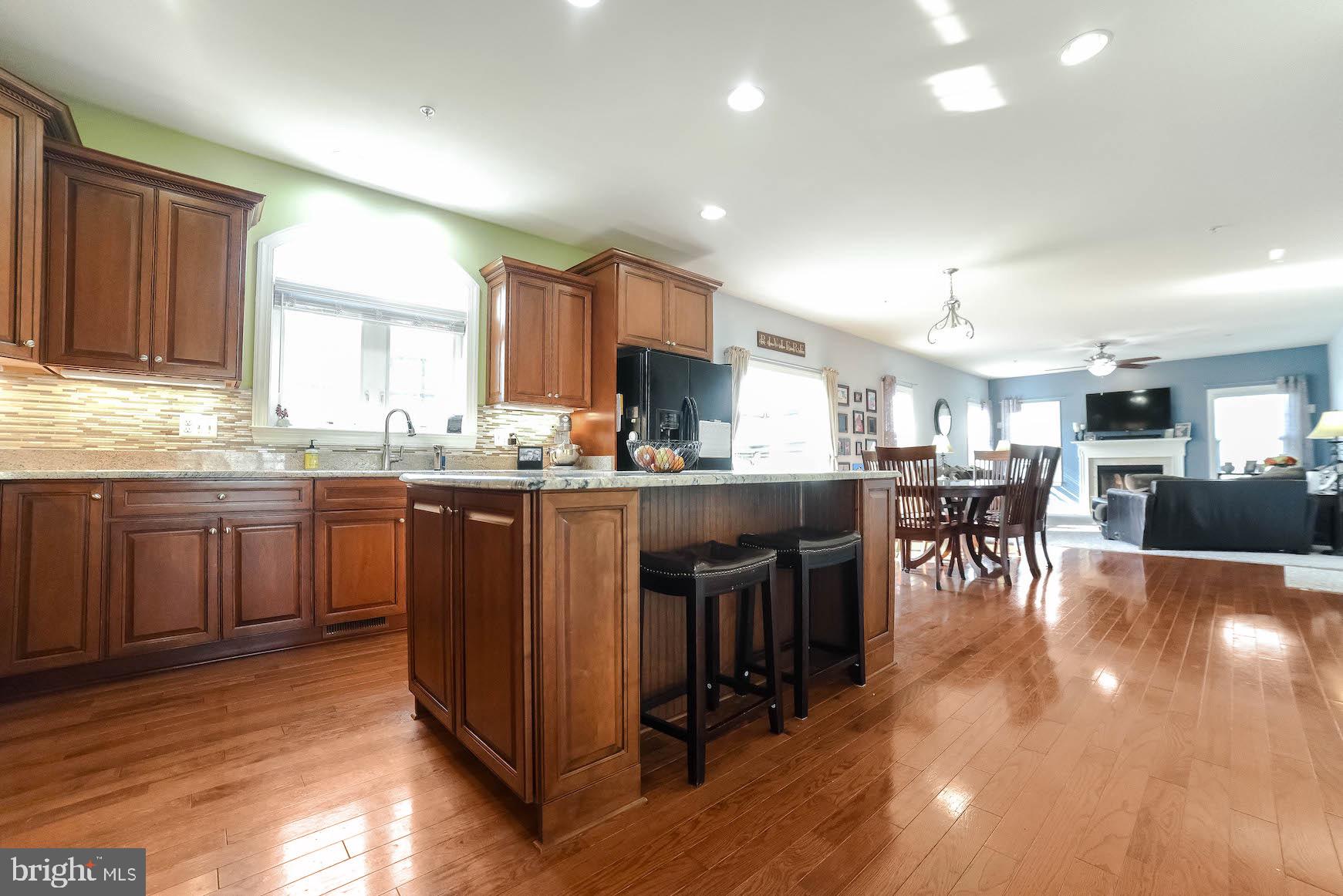 PEMBROOKE - Residential