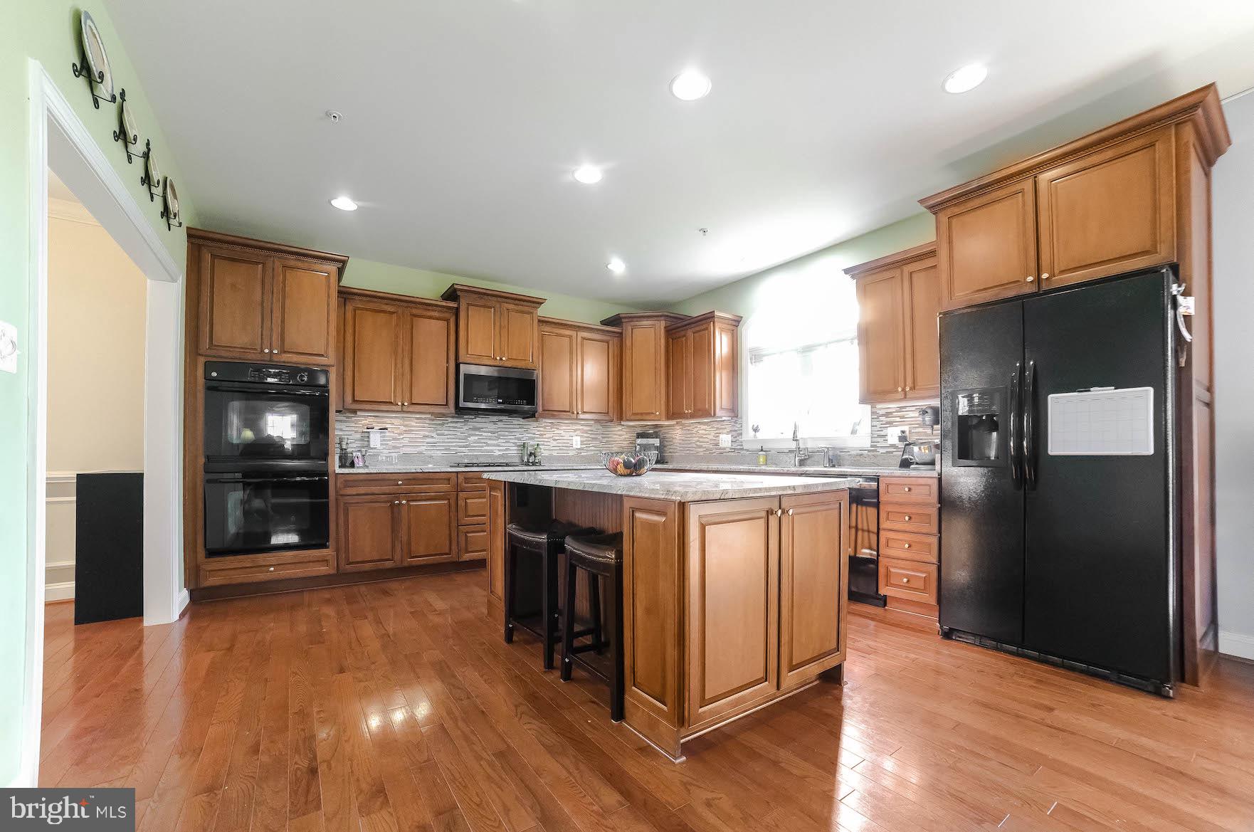 PEMBROOKE - Residential