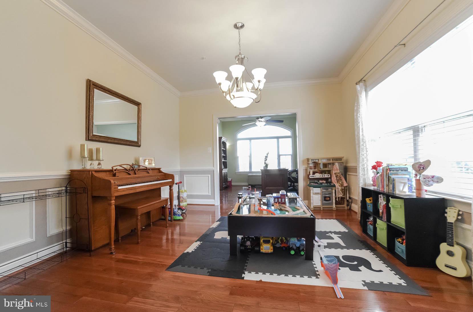 PEMBROOKE - Residential