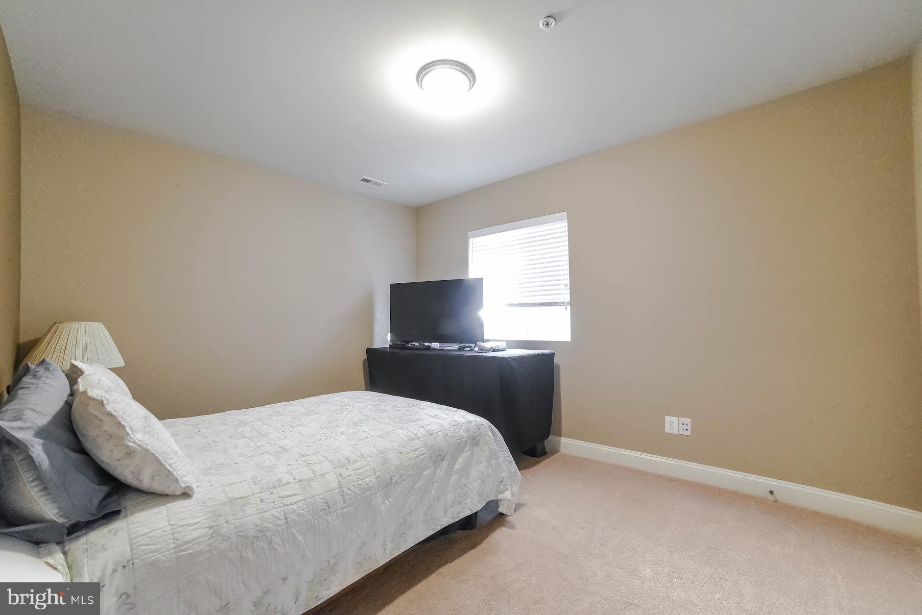 PEMBROOKE - Residential