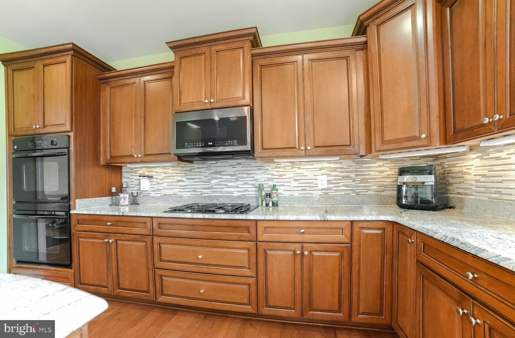 PEMBROOKE - Residential