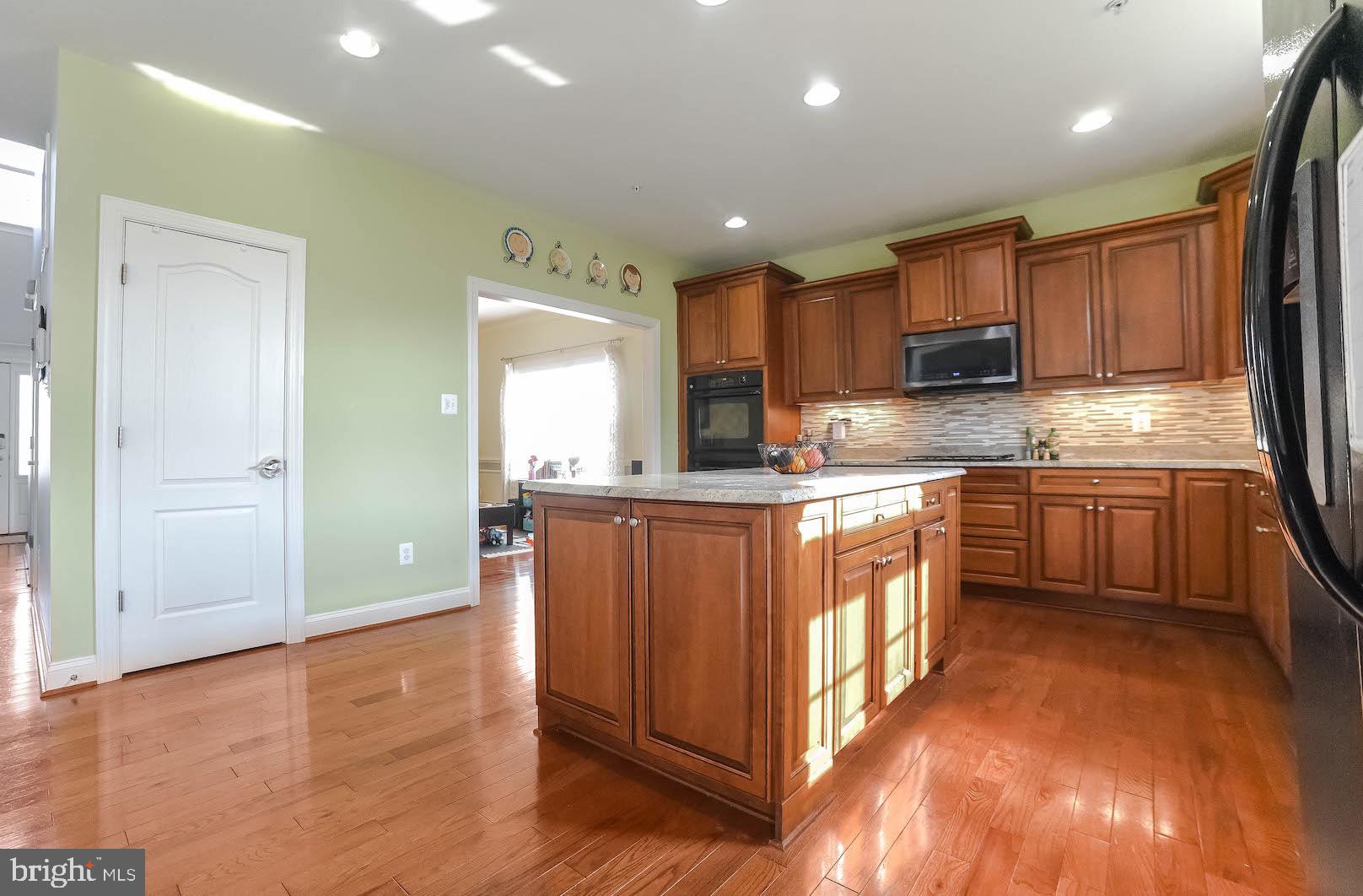 PEMBROOKE - Residential