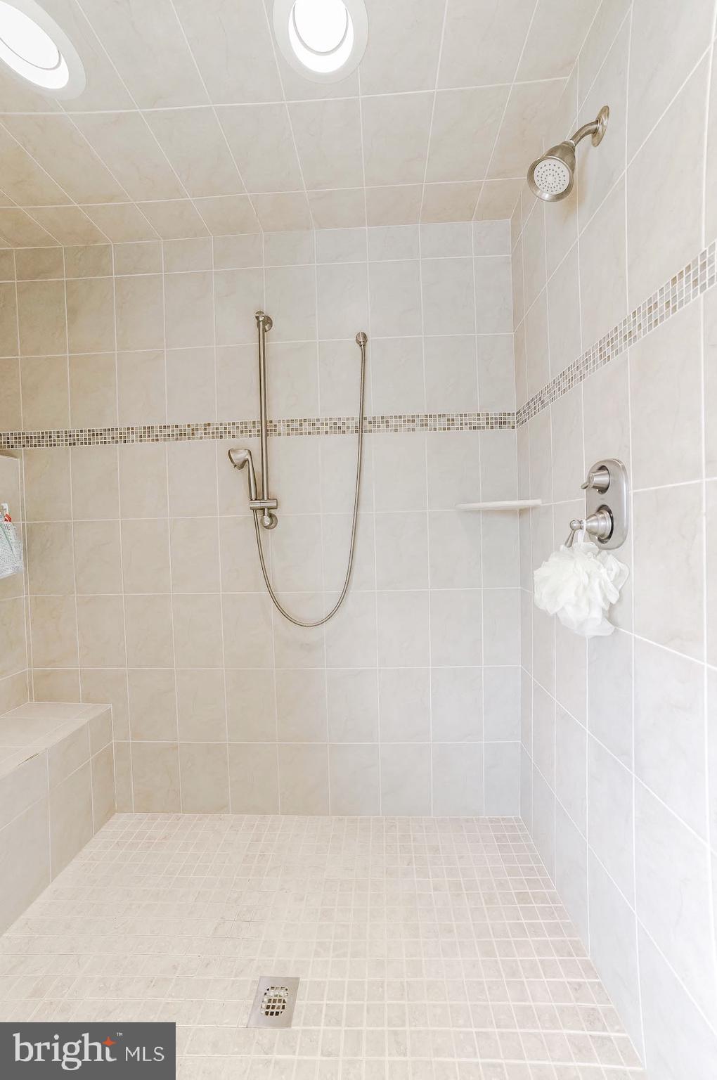 PEMBROOKE - Residential