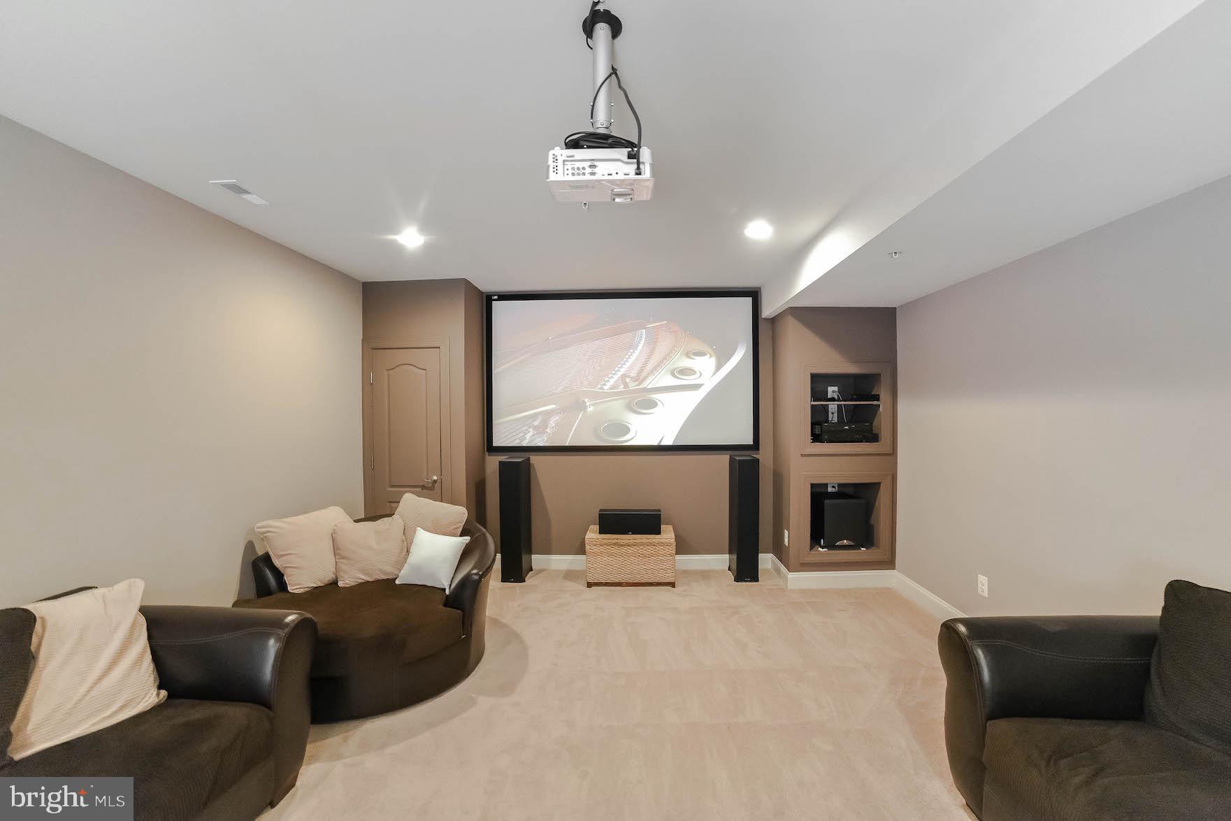 PEMBROOKE - Residential