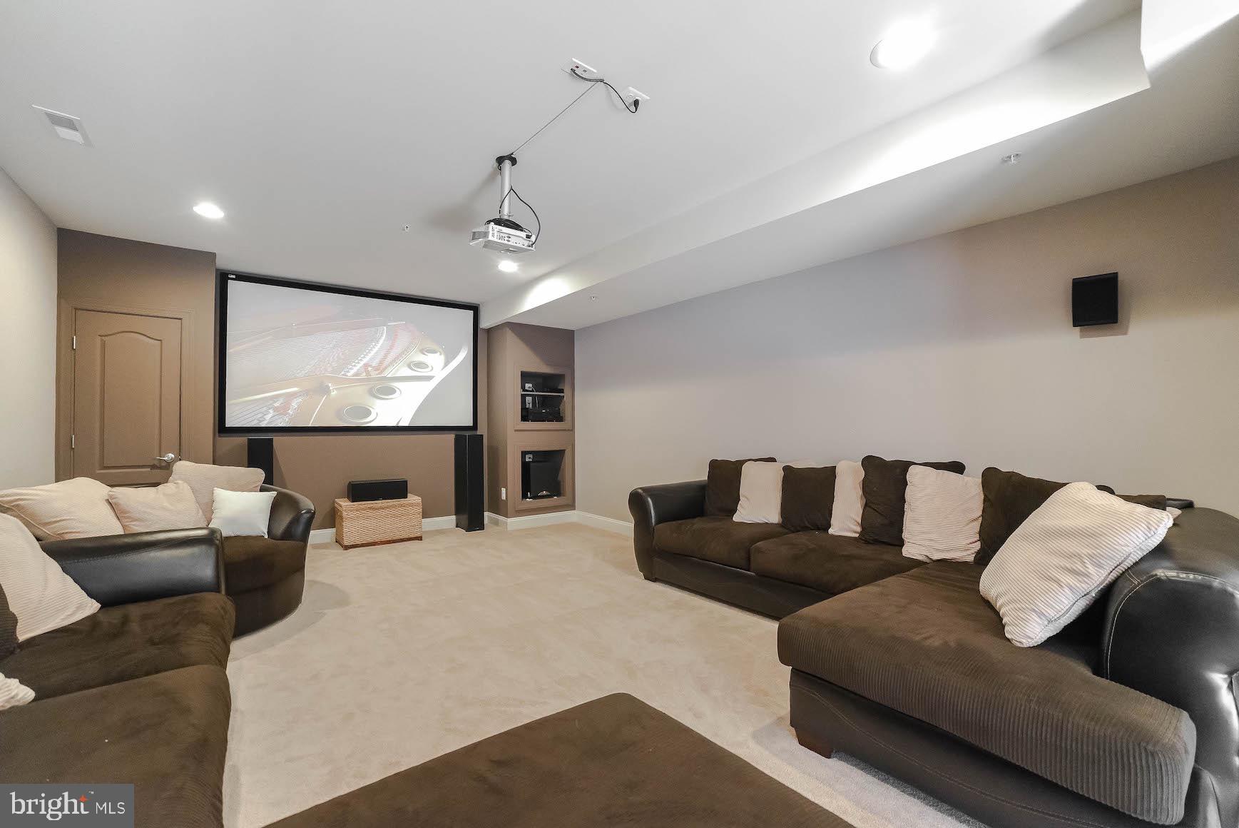 PEMBROOKE - Residential