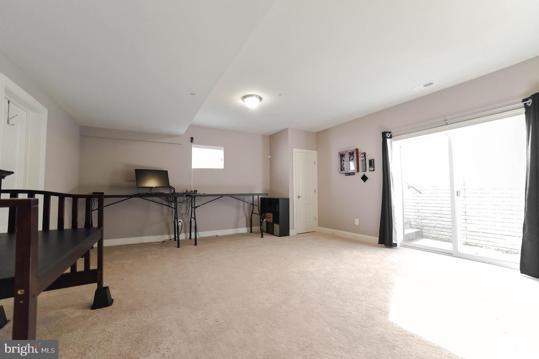 PEMBROOKE - Residential