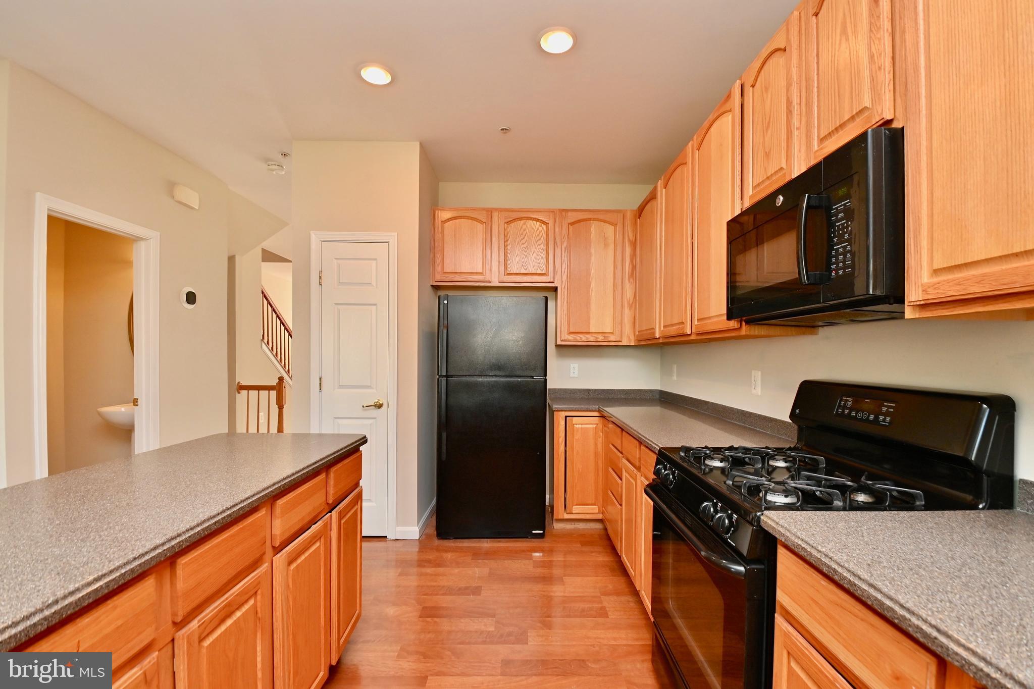 ST CHARLES SUB - SHEFFIELD - Residential Lease