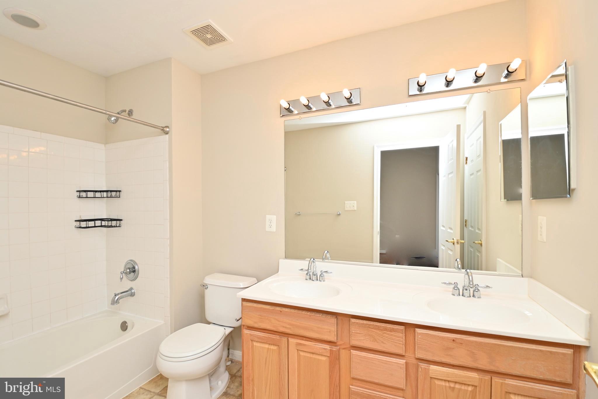 ST CHARLES SUB - SHEFFIELD - Residential Lease