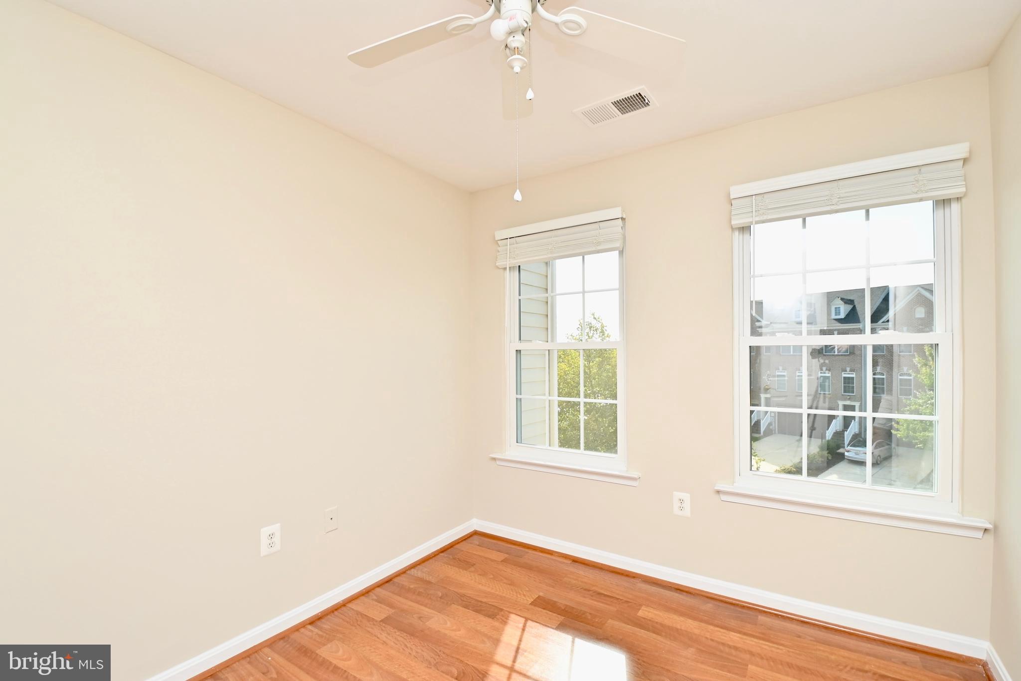 ST CHARLES SUB - SHEFFIELD - Residential Lease