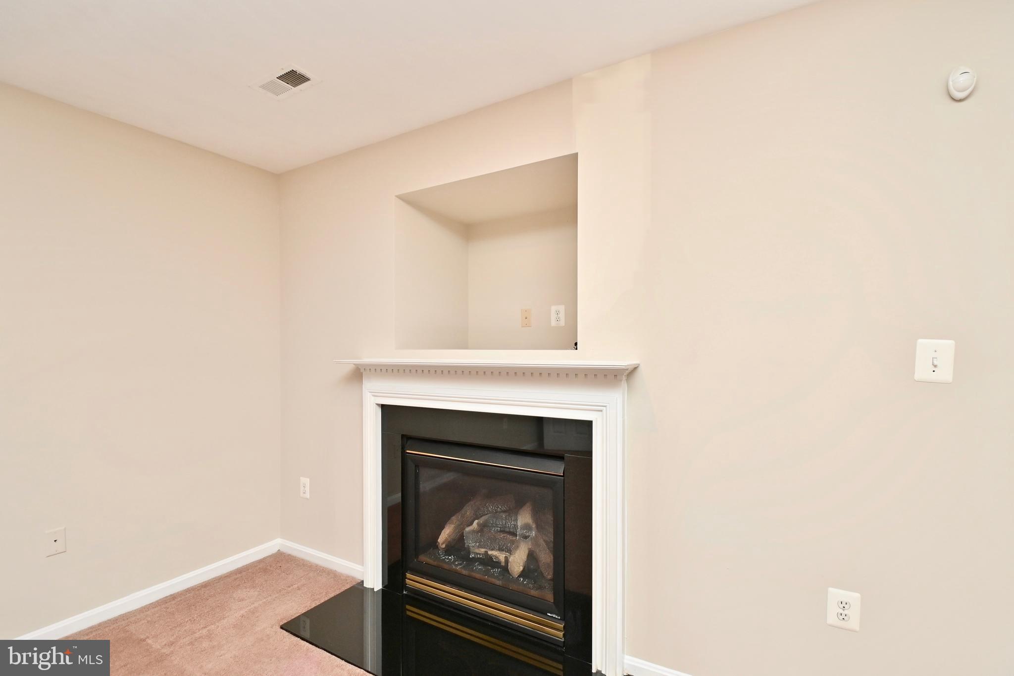 ST CHARLES SUB - SHEFFIELD - Residential Lease