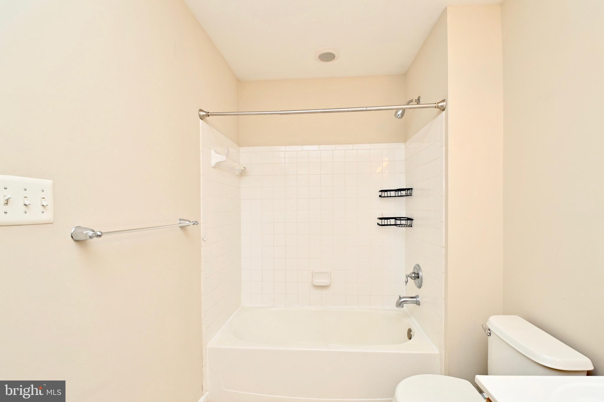 ST CHARLES SUB - SHEFFIELD - Residential Lease