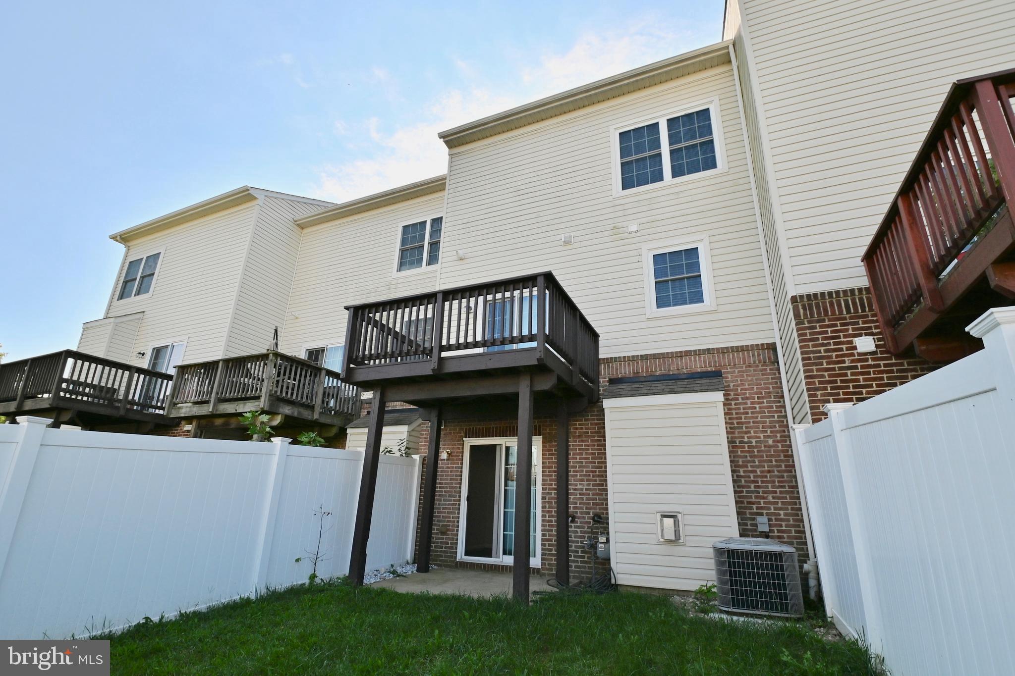 ST CHARLES SUB - SHEFFIELD - Residential Lease