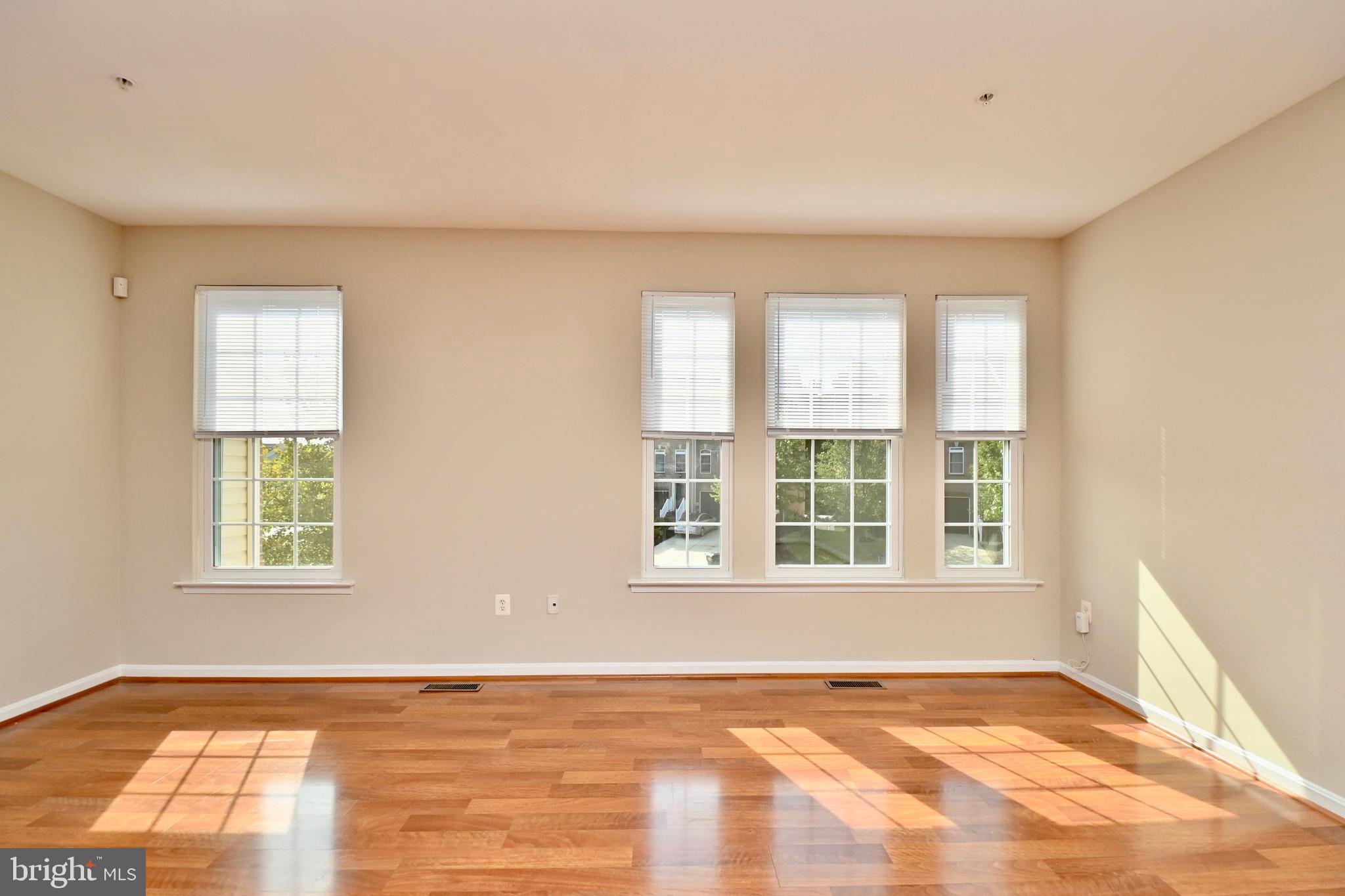 ST CHARLES SUB - SHEFFIELD - Residential Lease