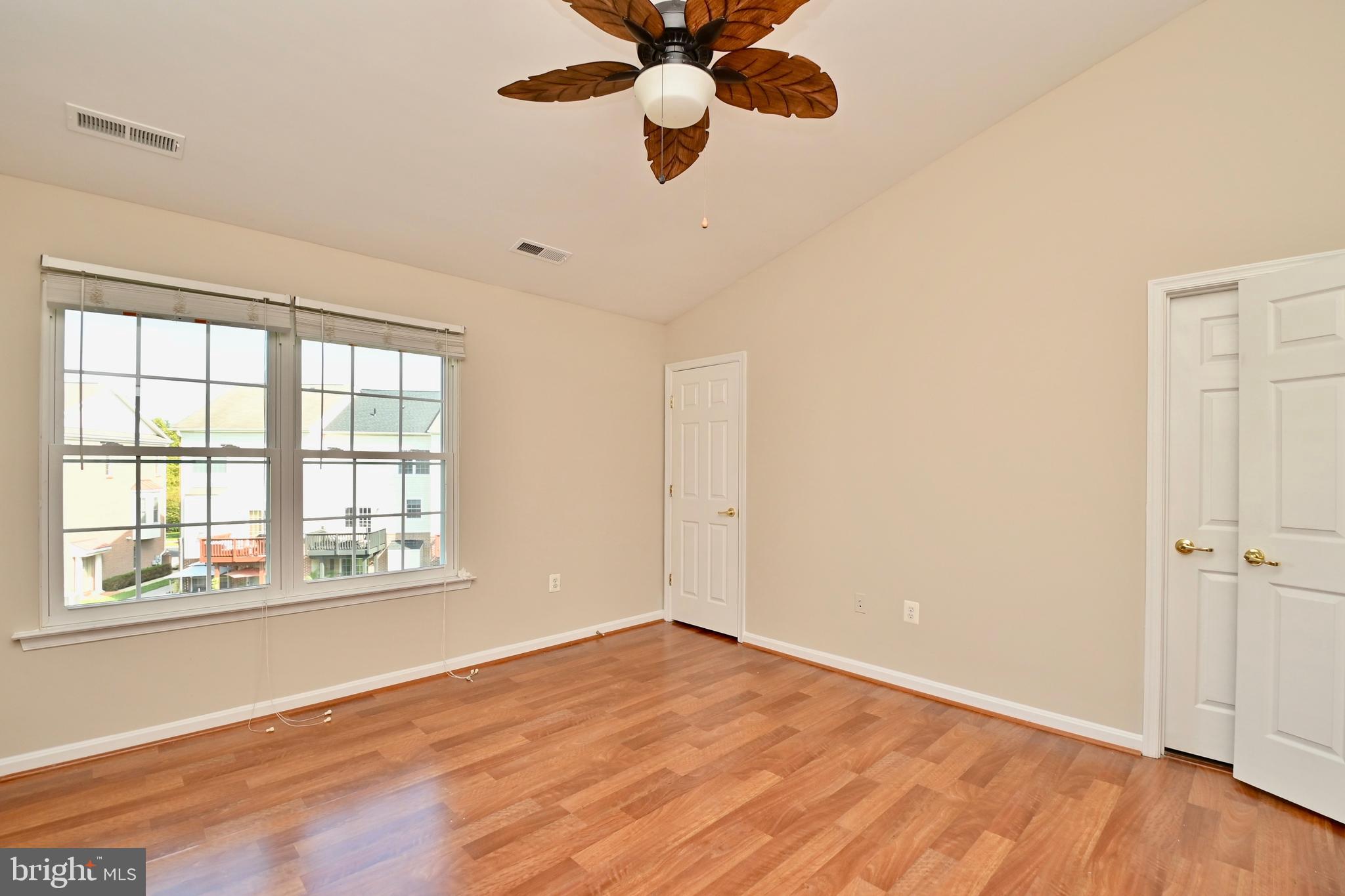 ST CHARLES SUB - SHEFFIELD - Residential Lease