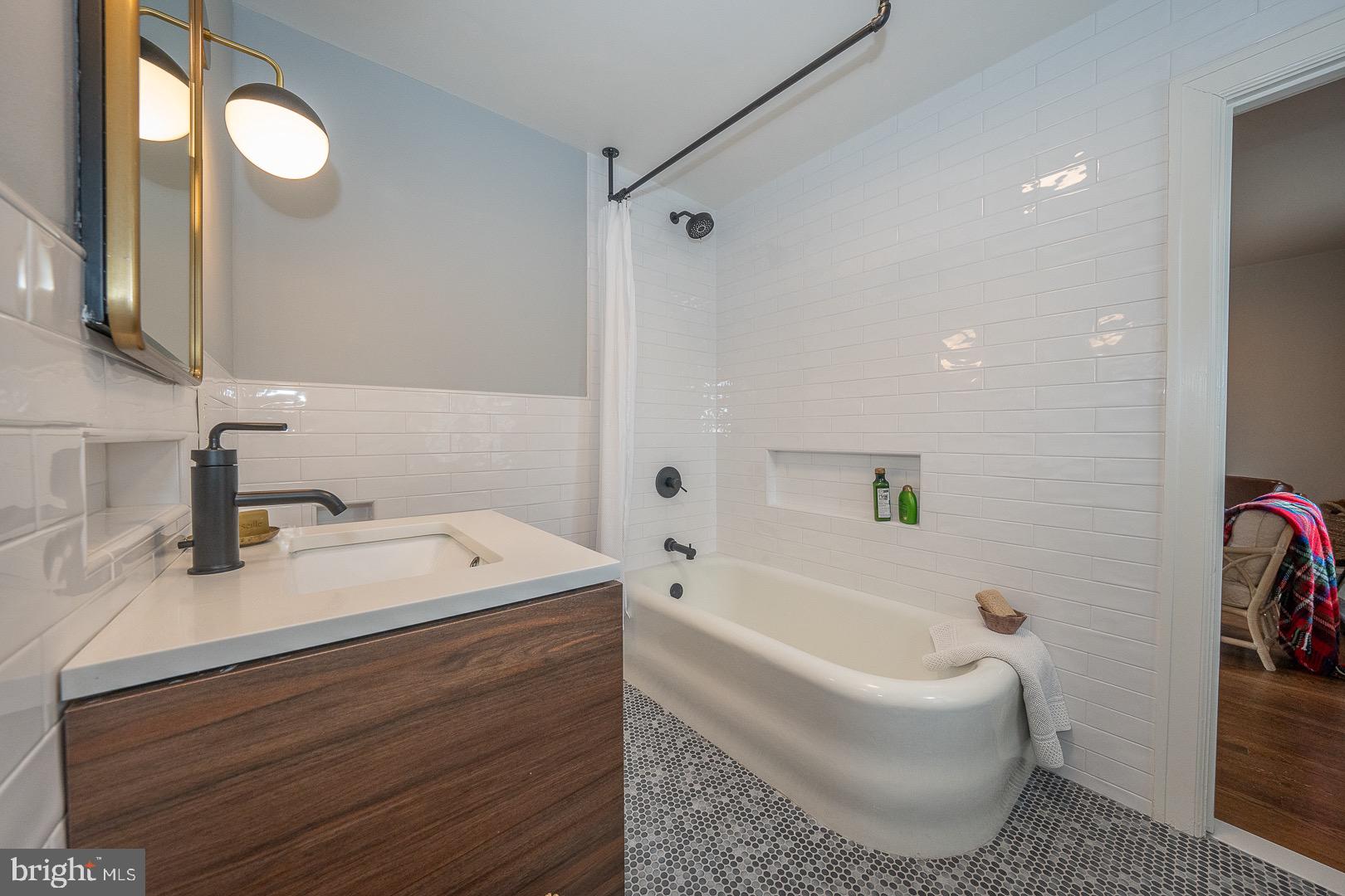 MERION STATION - Residential