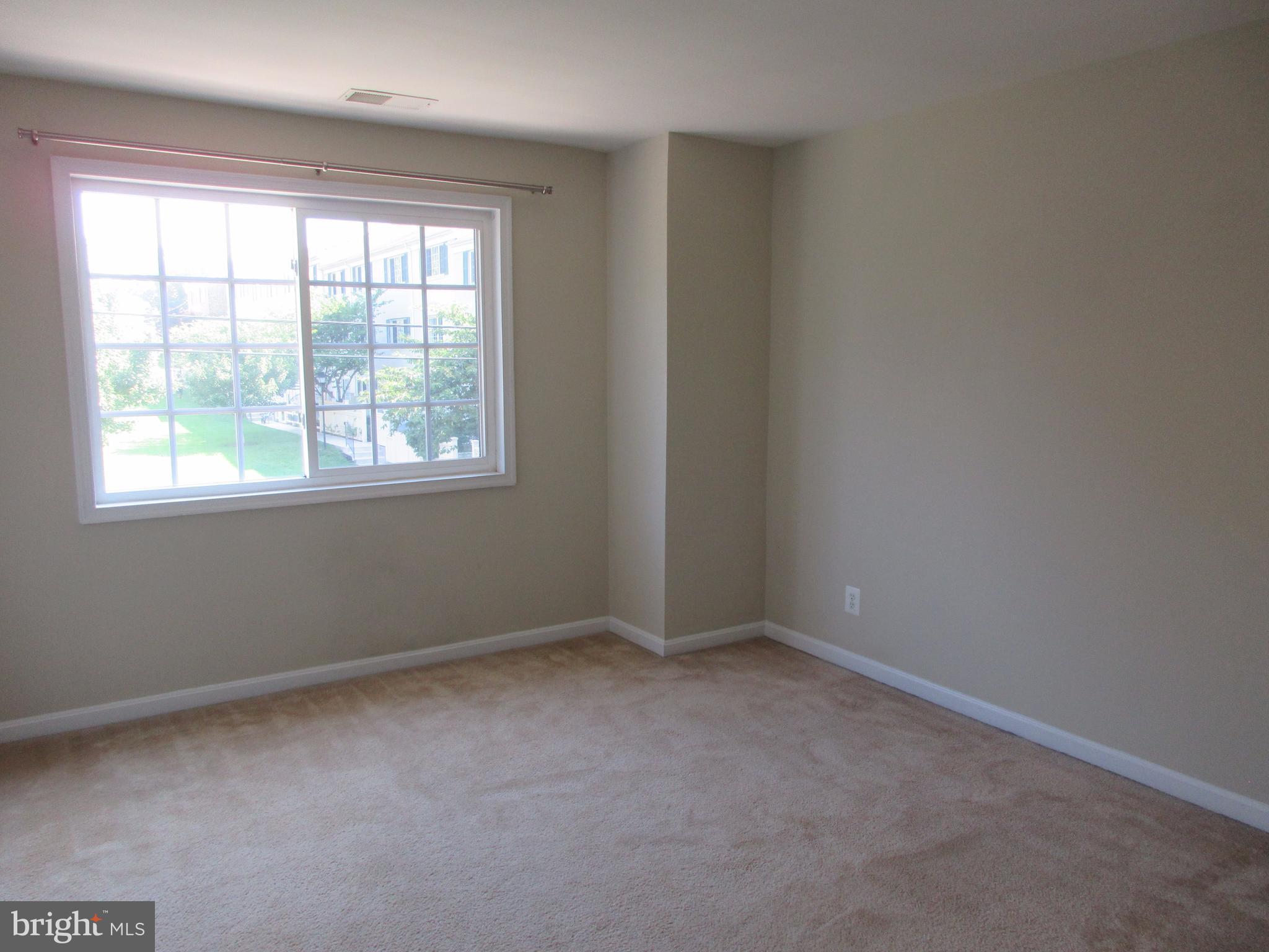 PARKSIDE AT ALEXANDRIA - Residential Lease