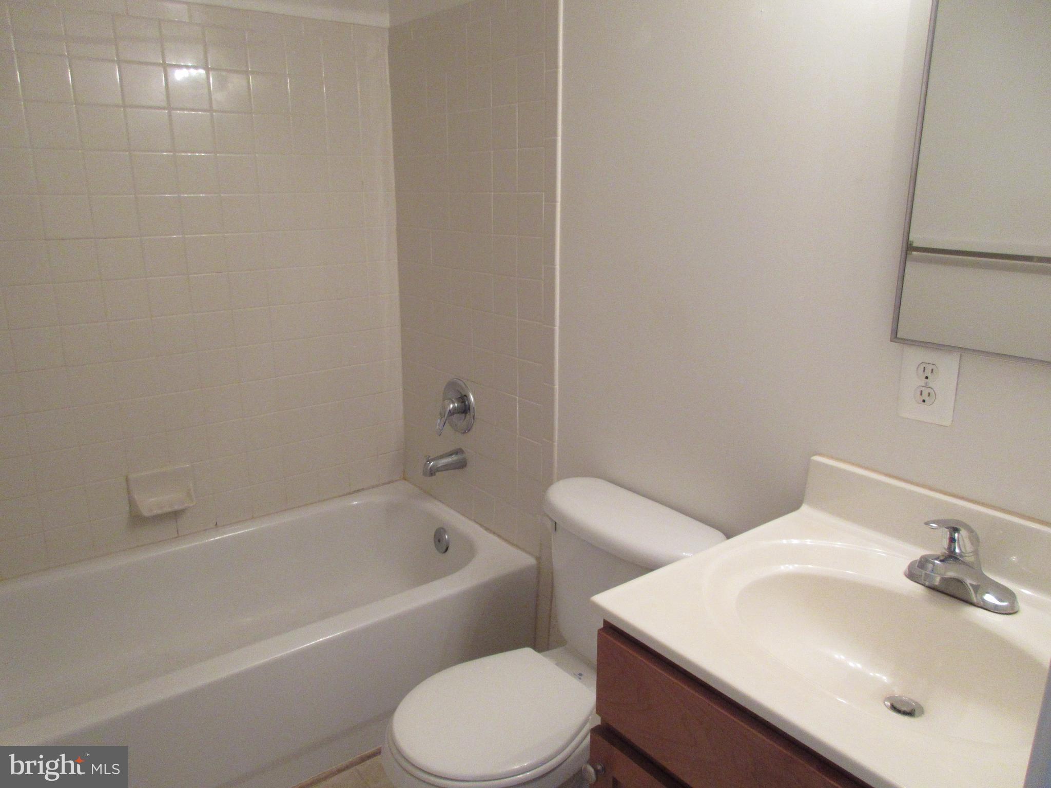 PARKSIDE AT ALEXANDRIA - Residential Lease