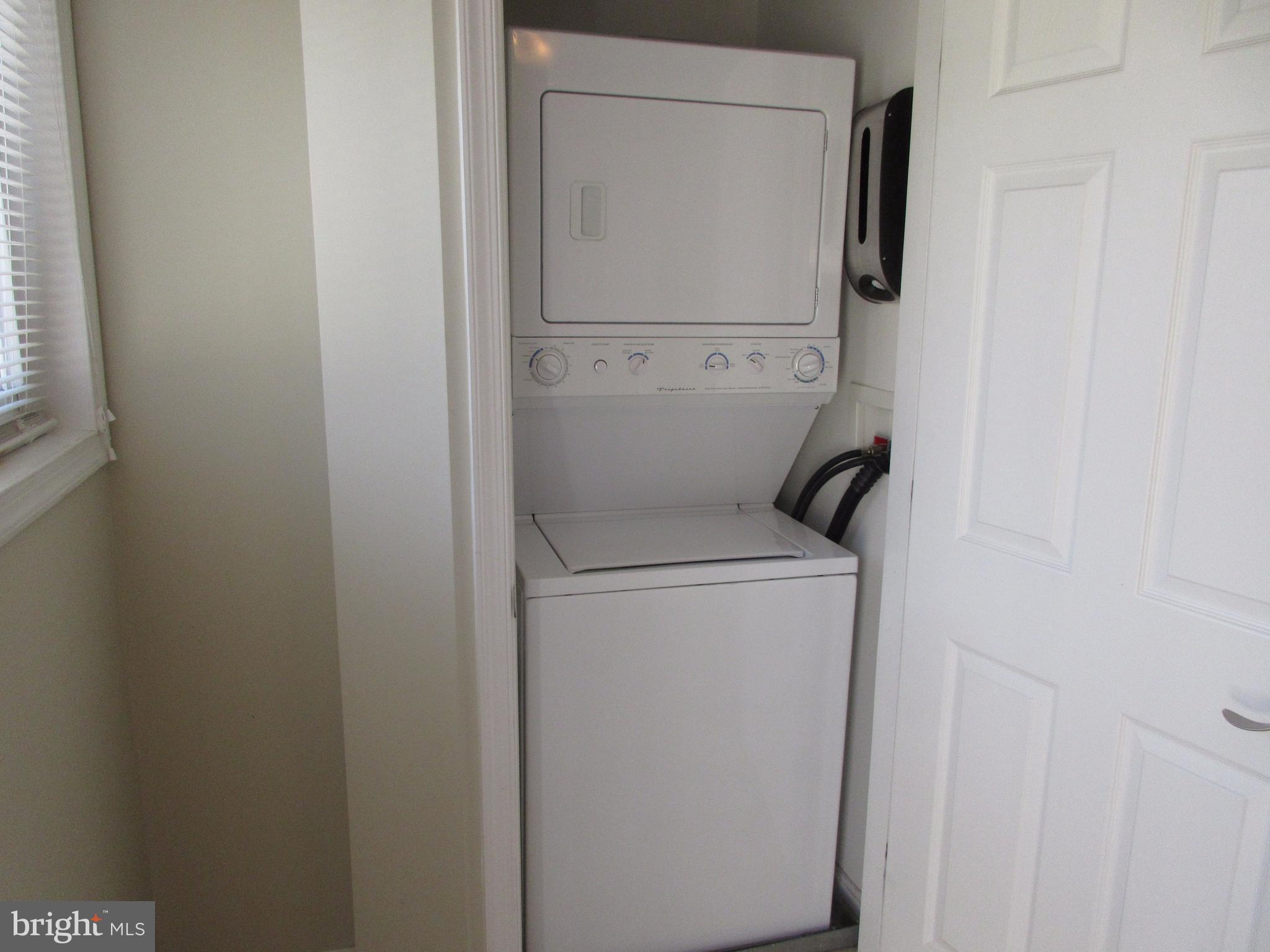 PARKSIDE AT ALEXANDRIA - Residential Lease