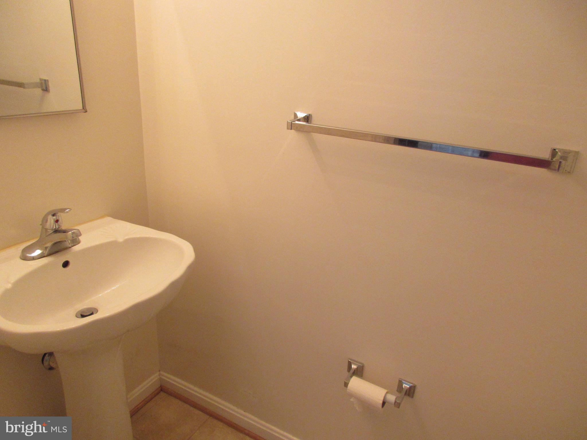 PARKSIDE AT ALEXANDRIA - Residential Lease