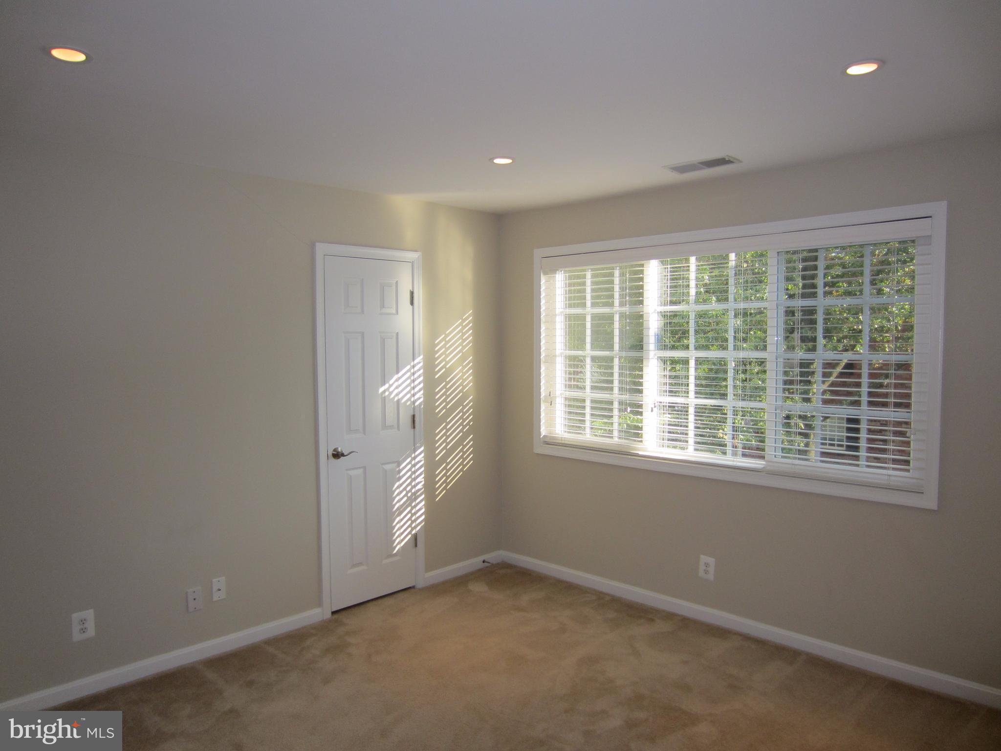 PARKSIDE AT ALEXANDRIA - Residential Lease