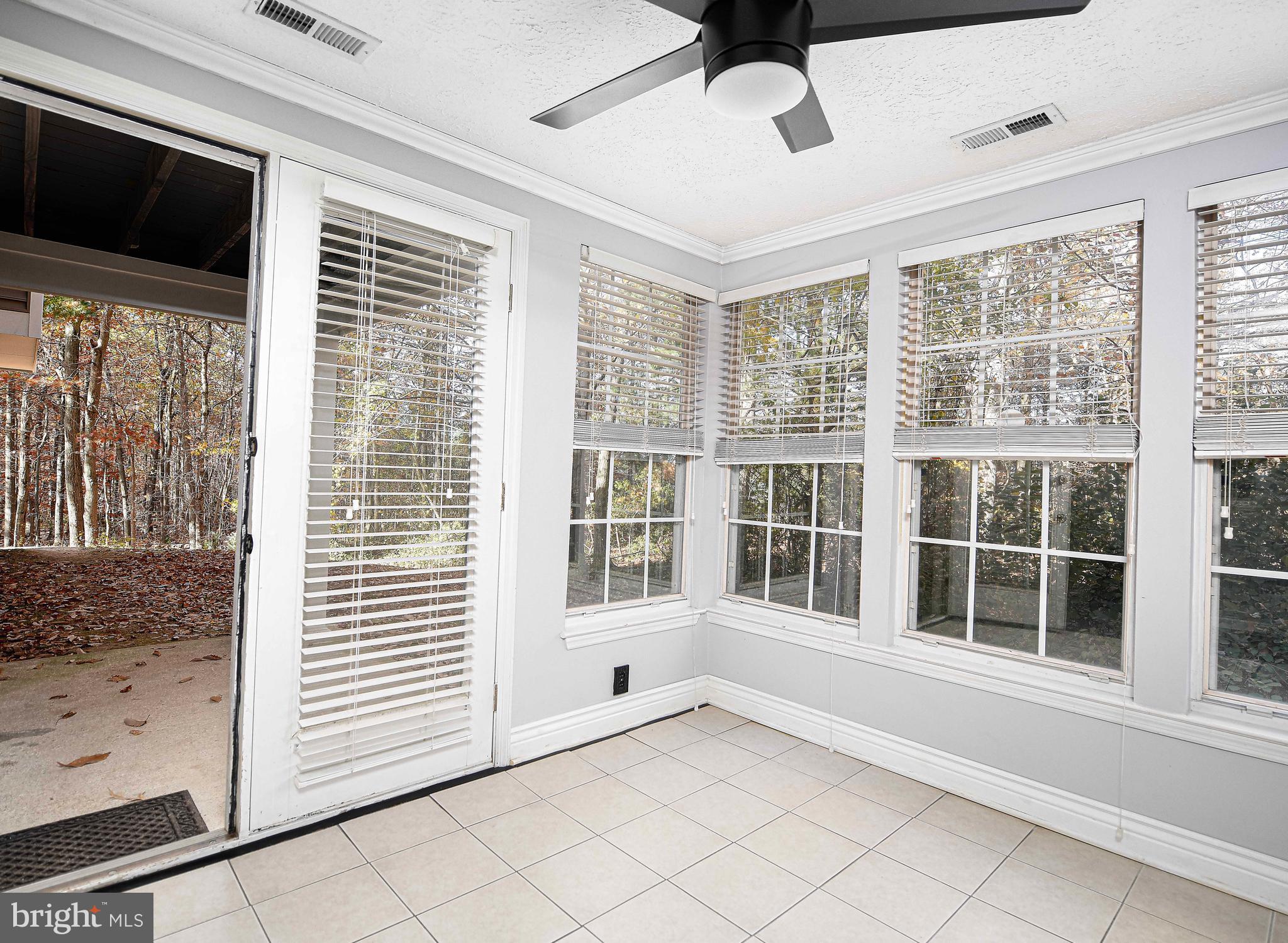 WOODBRIDGE CENTER - Residential