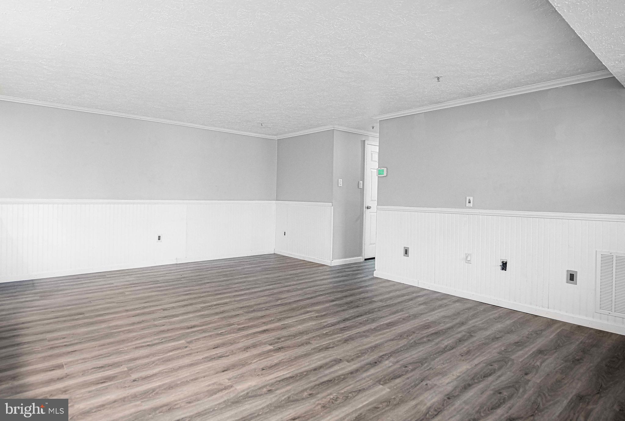 WOODBRIDGE CENTER - Residential