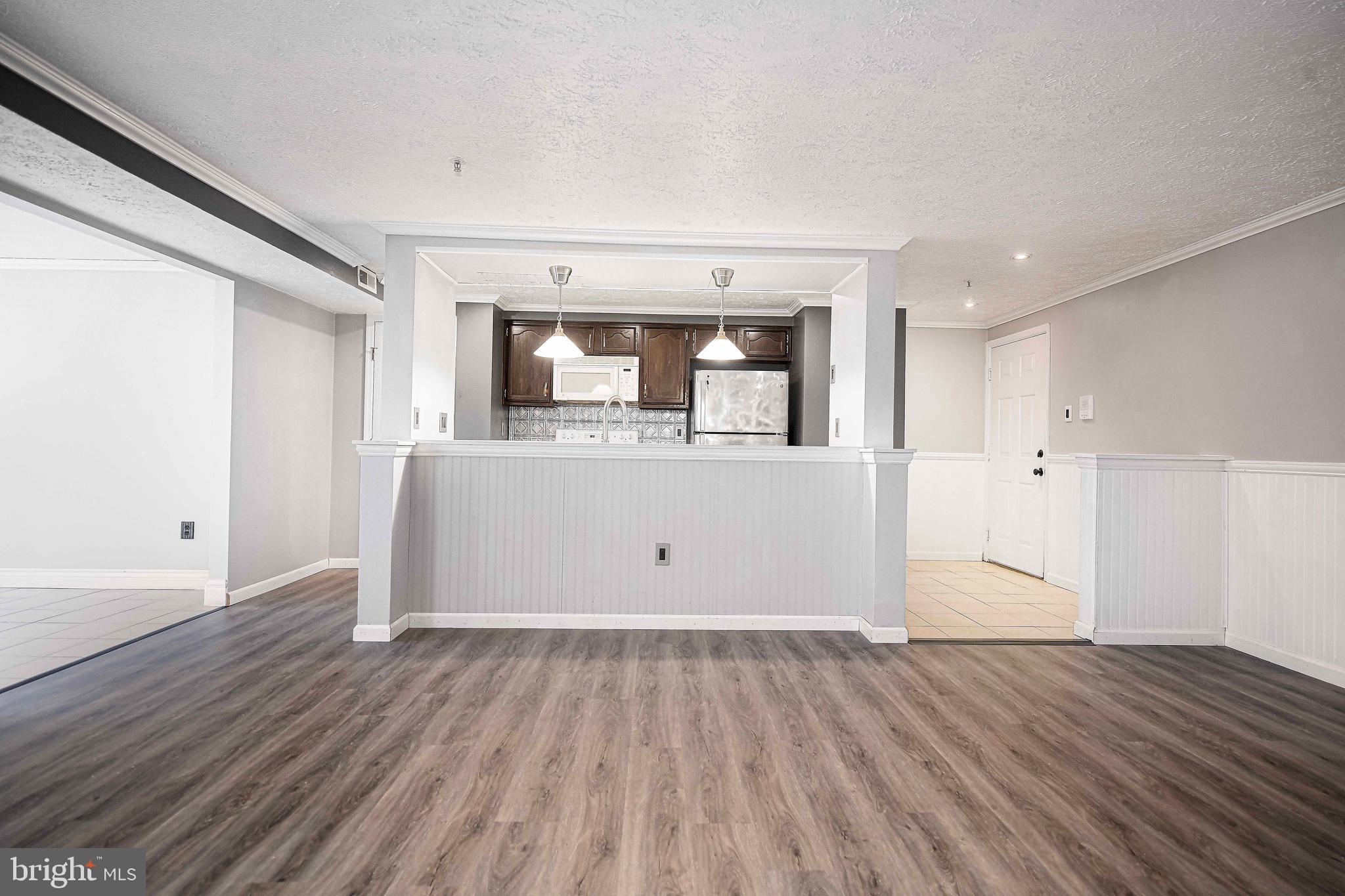 WOODBRIDGE CENTER - Residential