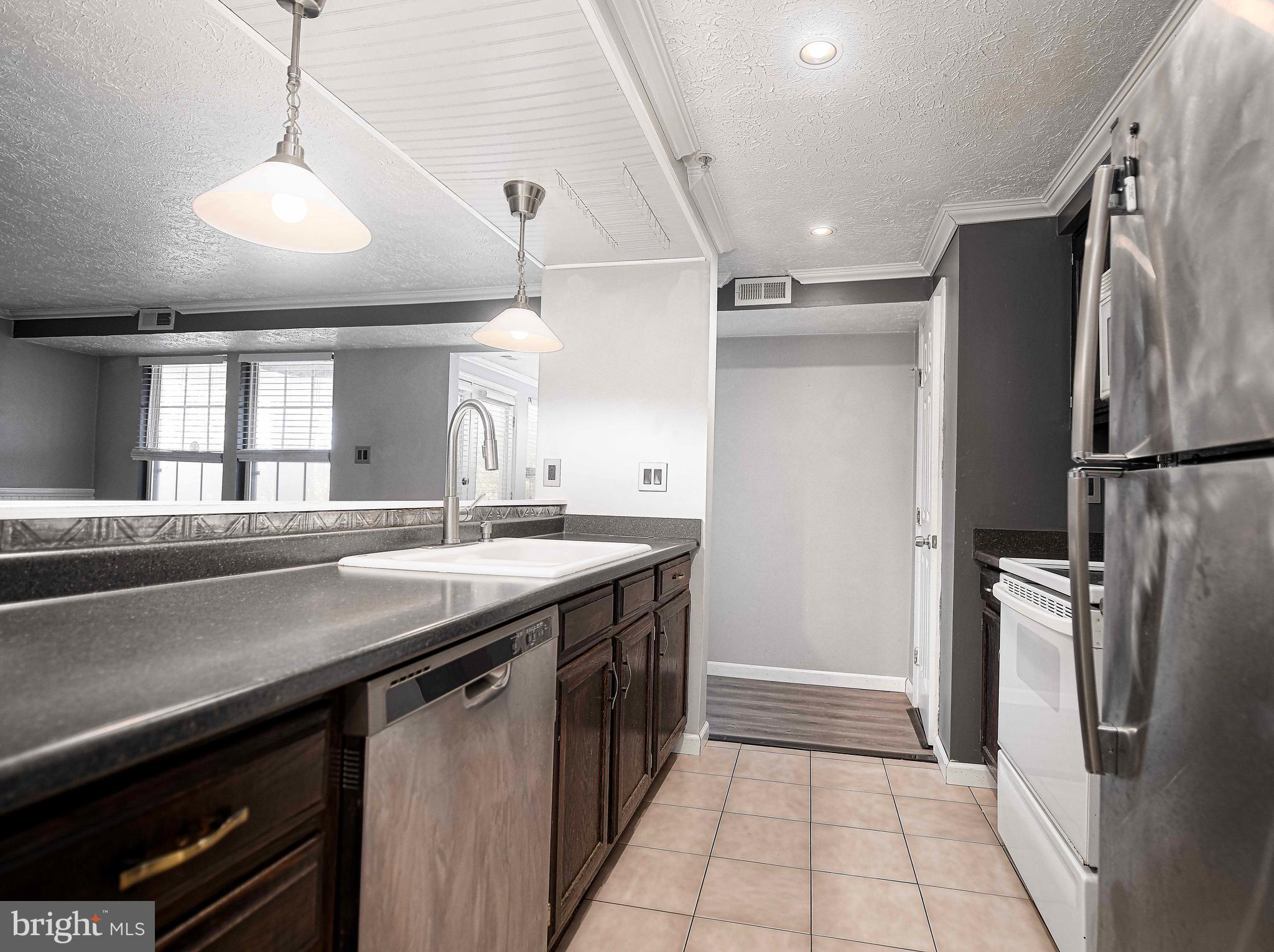 WOODBRIDGE CENTER - Residential