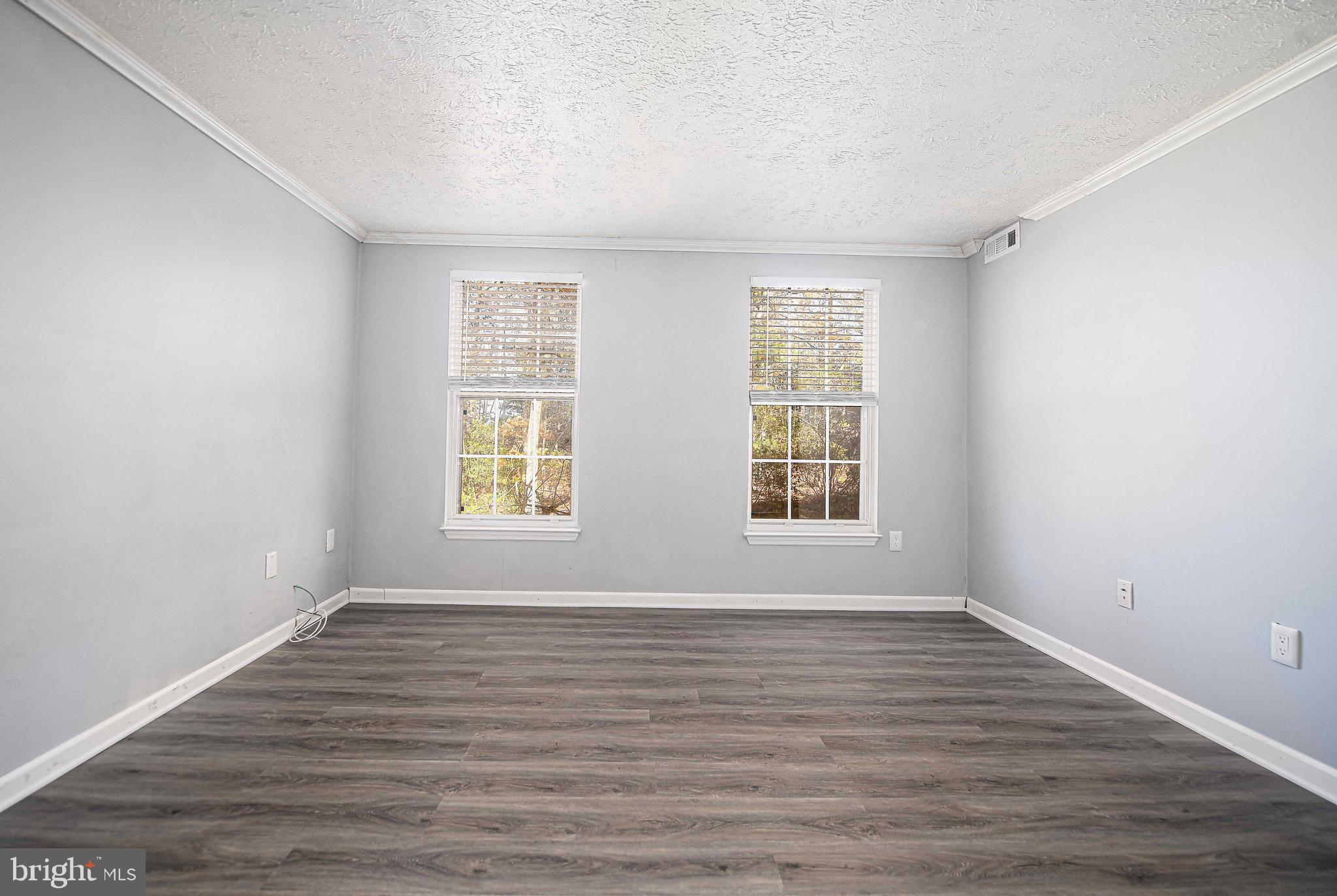 WOODBRIDGE CENTER - Residential