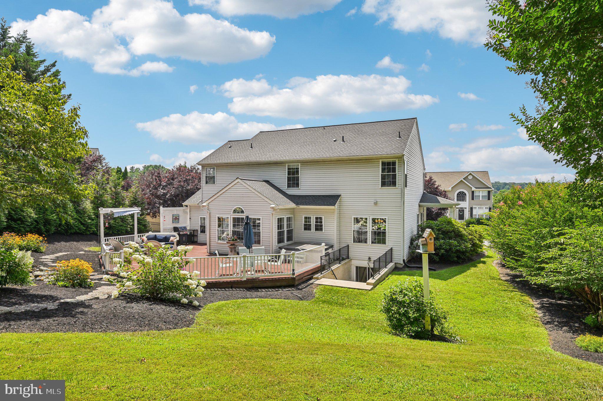 MANCHESTER FARMS - Residential