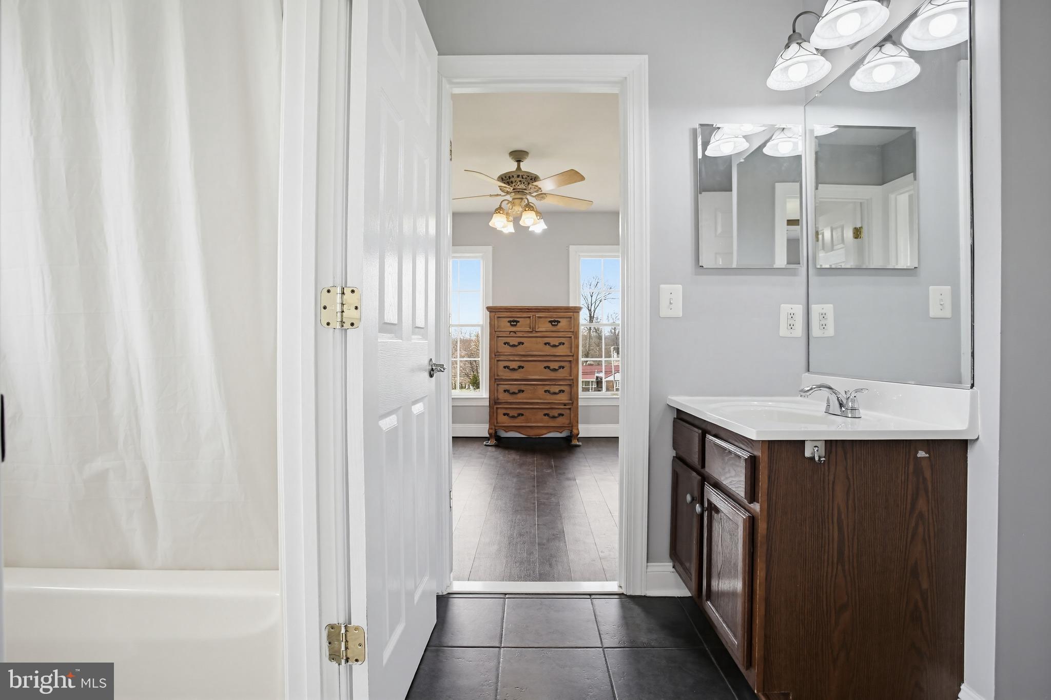 KENSINGTON FARM - Residential