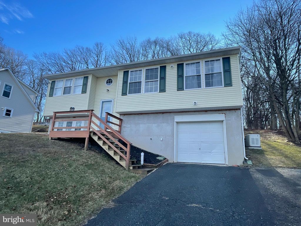 Photo of 812 Chestnut Street, DELTA, PA 17314 (MLS # PAYK2095668)